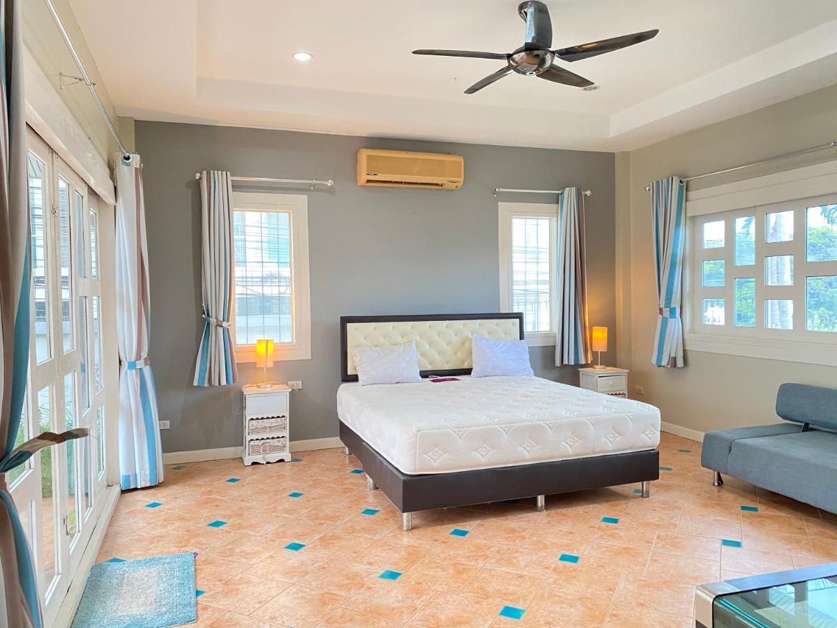 Villa Simple Euro Villa,50m To Beach,6+2br,bbq,golf,karaoke *
