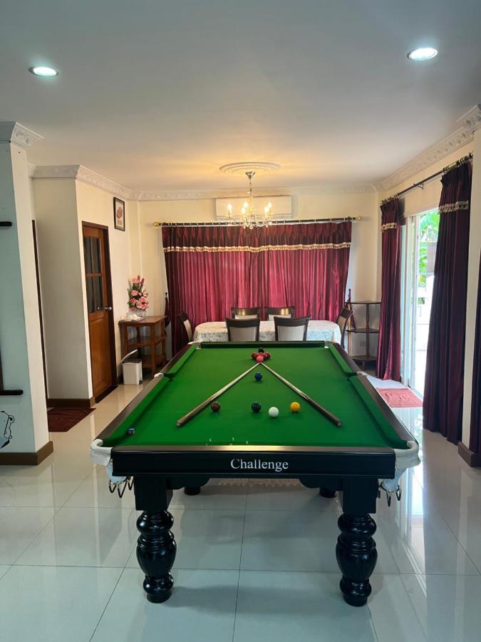 Holiday home Yoch Pool