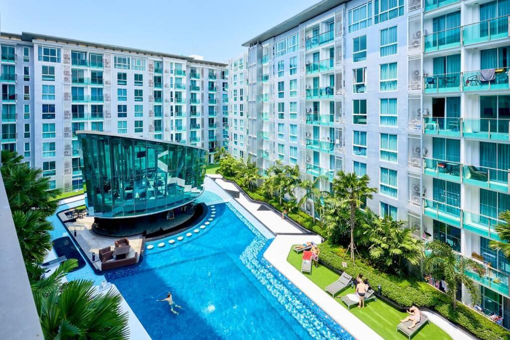 Center By Tech * Pattaya