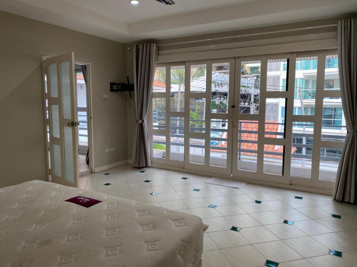 Villa Simple Euro Villa,50m To Beach,6+2br,bbq,golf,karaoke Pattaya