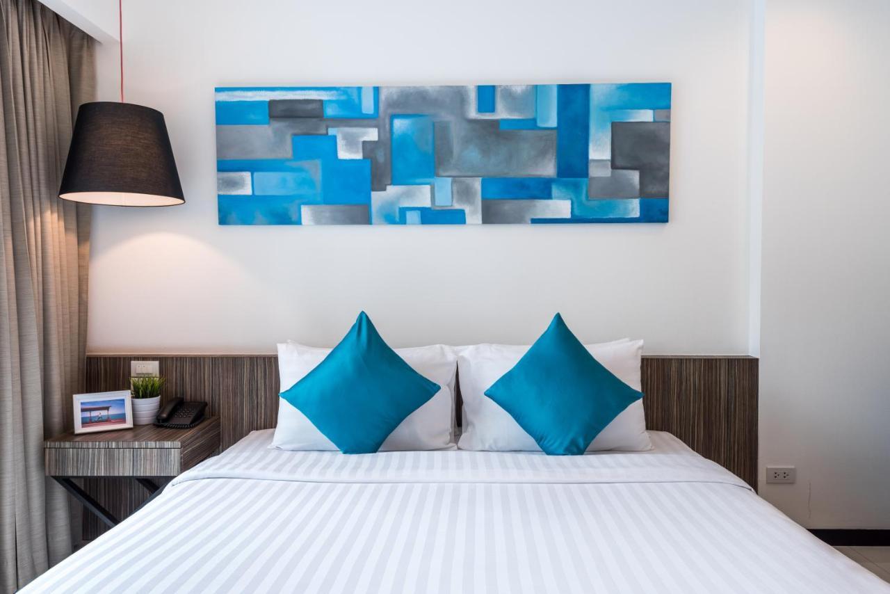 J Hotel