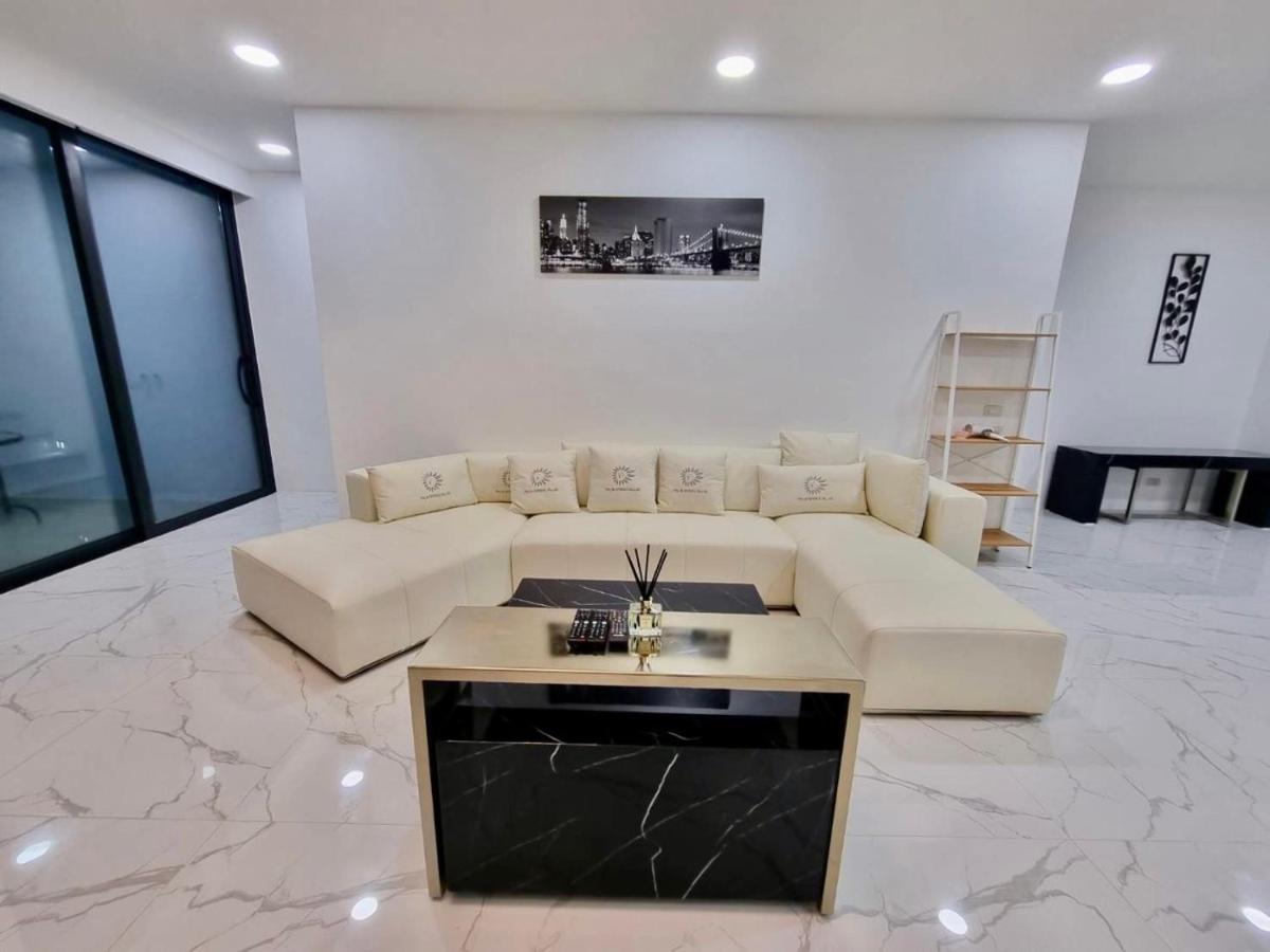 Rain Story Pool Villas Pattaya
