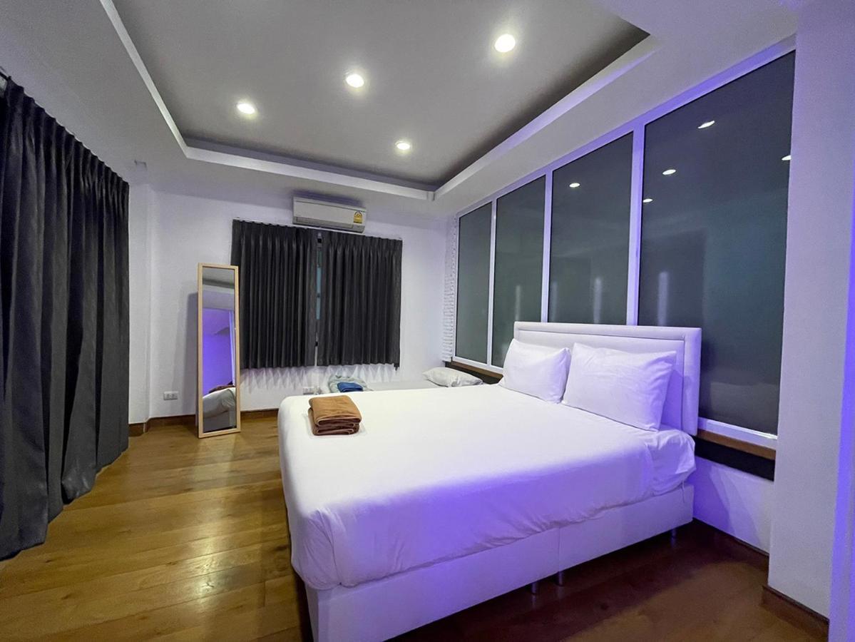 Game Over Pool 4b Walking Street 2 Km Holiday home Pattaya