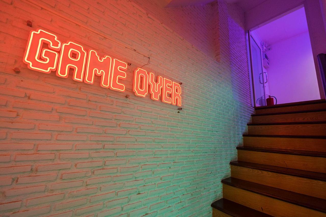 Game Over Pool 4b Walking Street 2 Km Pattaya