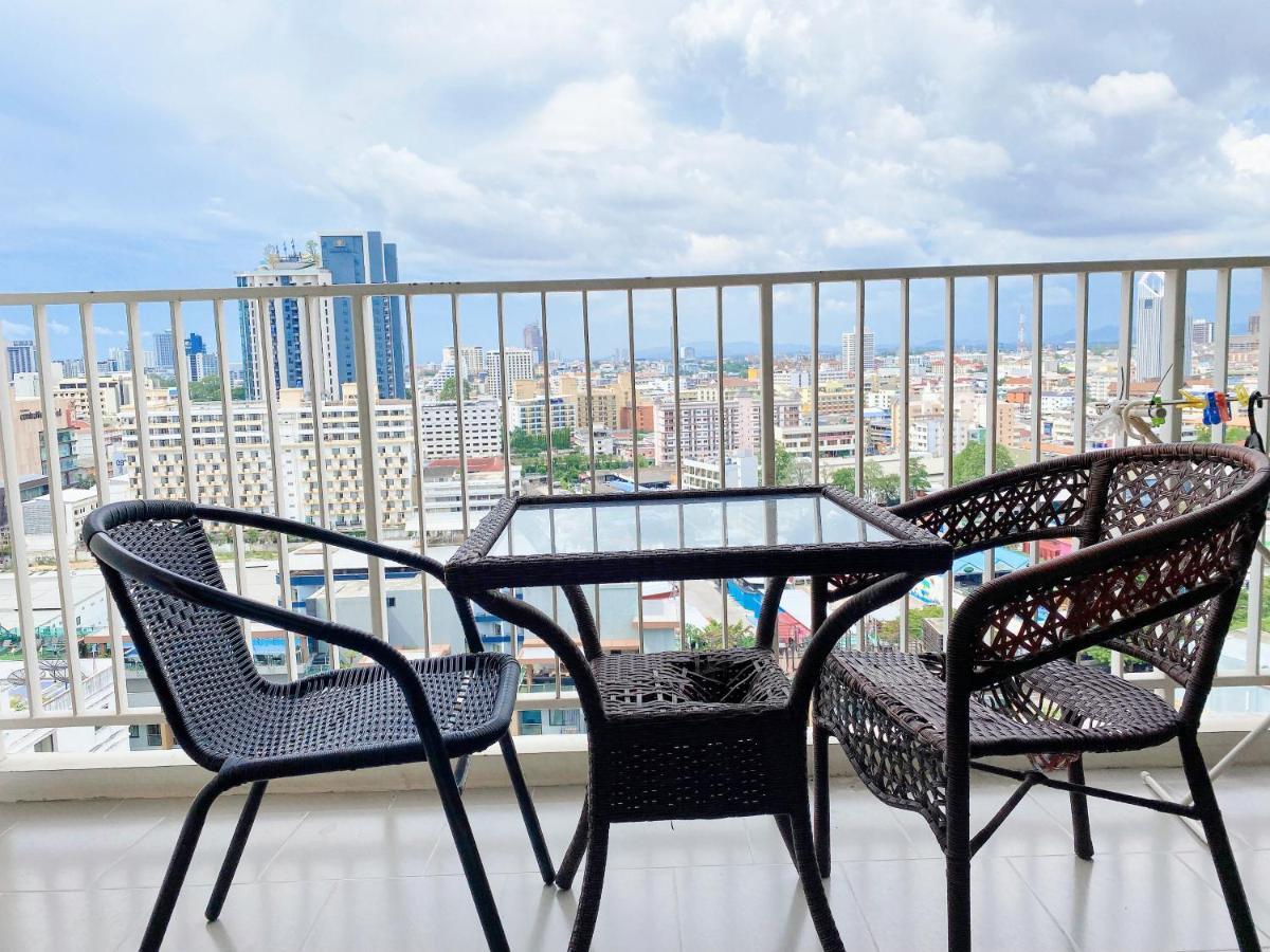 Apartment The Base Seaview Pattaya
