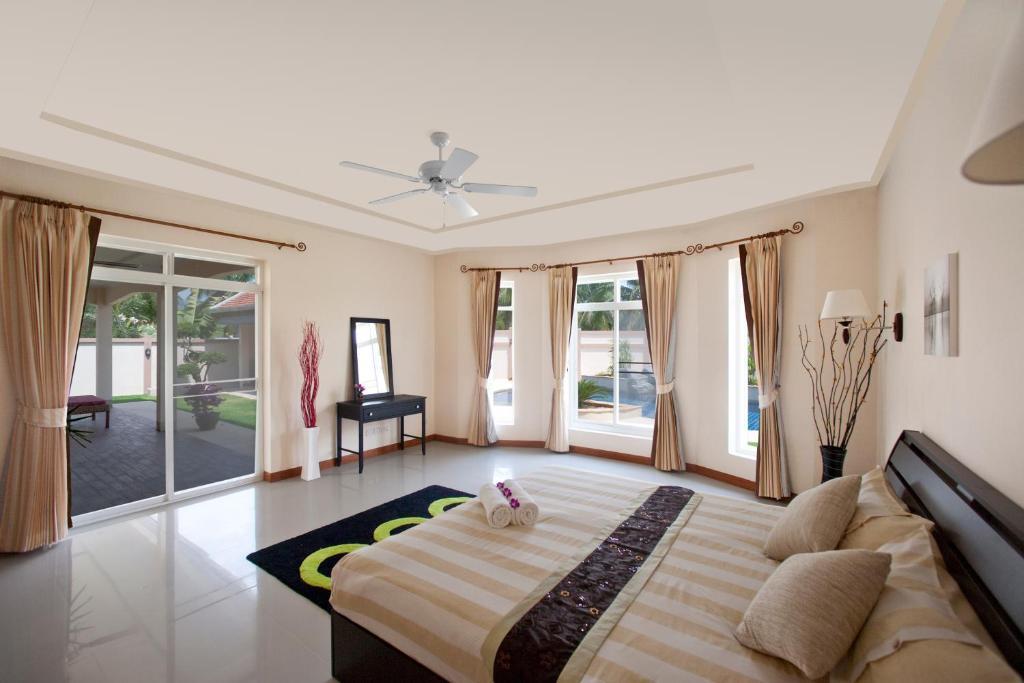 Villa The Chase & Foxlea Pattaya