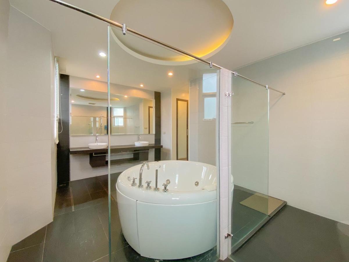 Twenty Two Pool Villa
