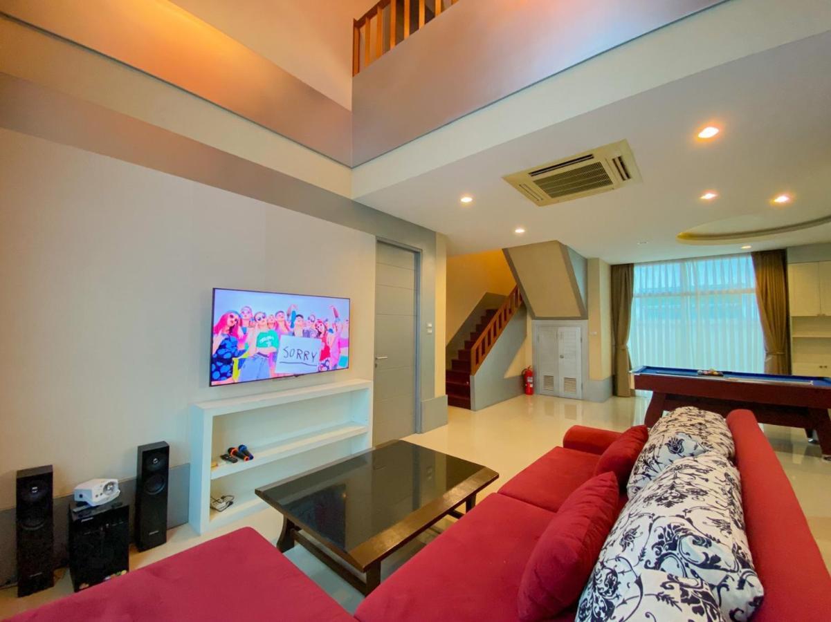 Twenty Two Pool * Pattaya