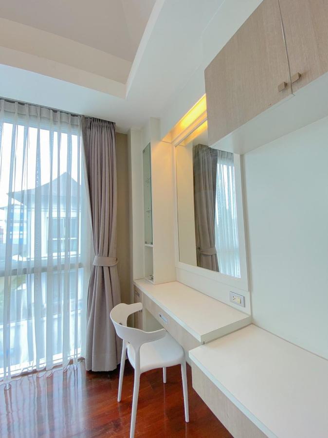 Twenty Two Pool * Pattaya