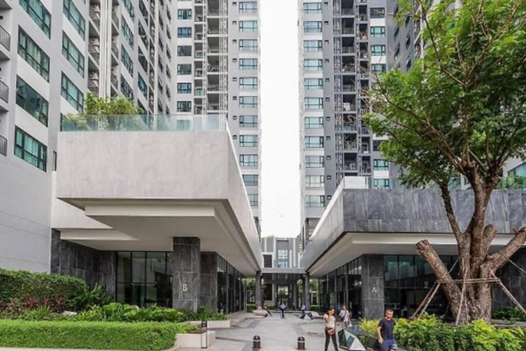 The Base Center Of Rooftop Swimming Pool Apartment