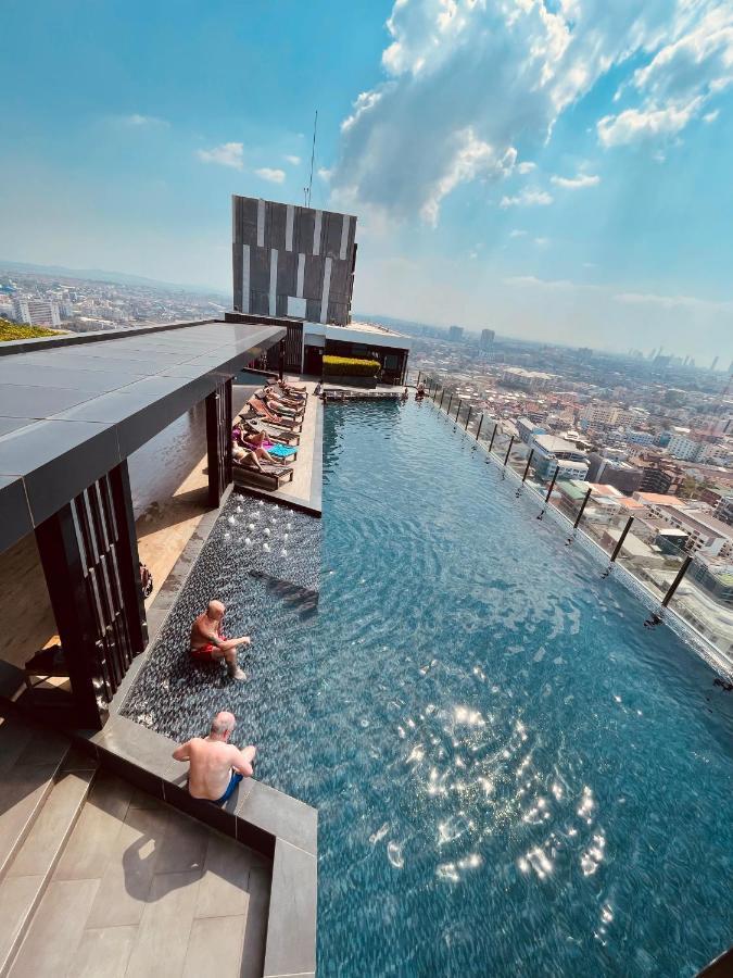 The Base 2 Bed 2 Bath By Pupu Apartment