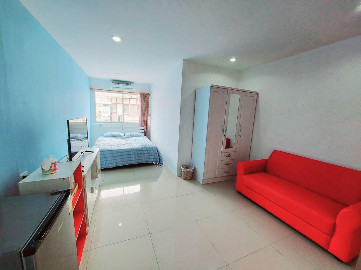 Orca And Bar Homestay *