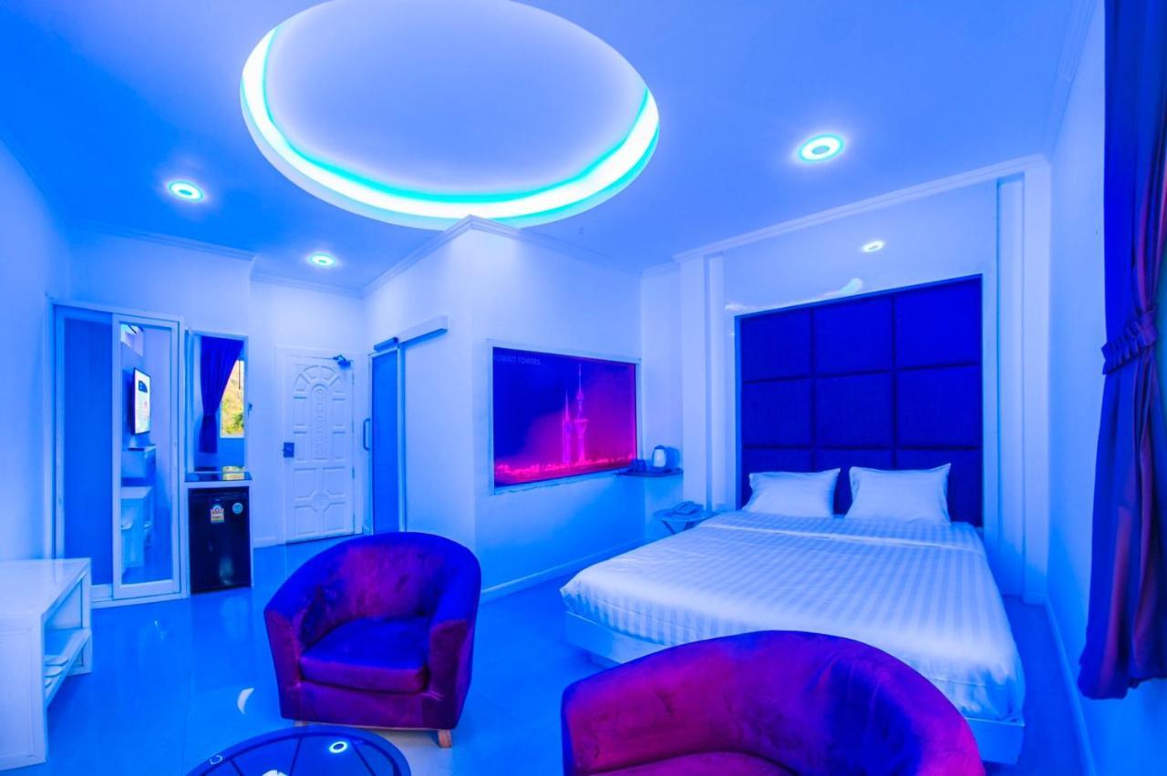 Titanic Residence-5 Minutes Walk To Walking Street 2* Pattaya