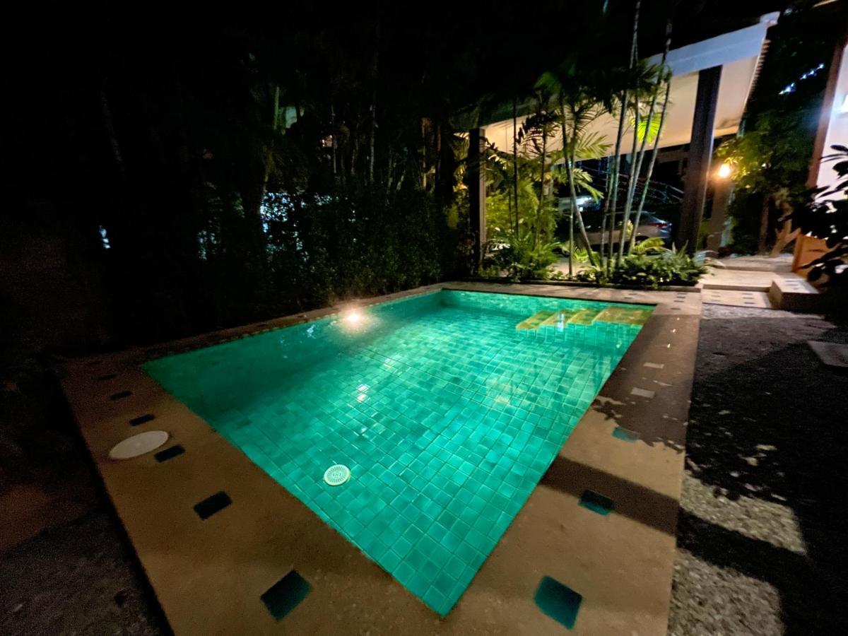 Private Pool & Jacuzzi Villa, Phratumnak, - 600m From The Beach, 711 Nearby Pattaya