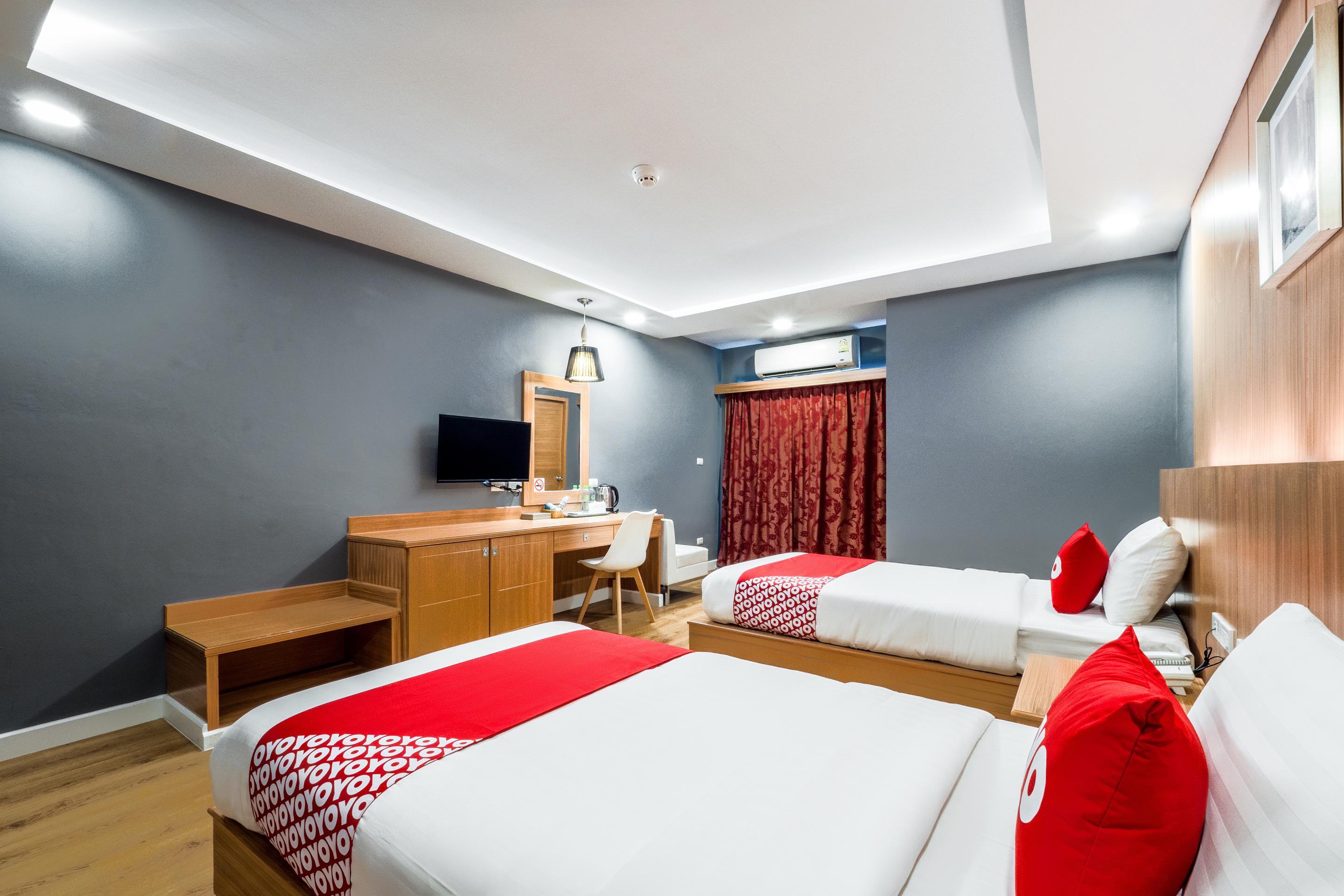 Curve Boutique Hotel
