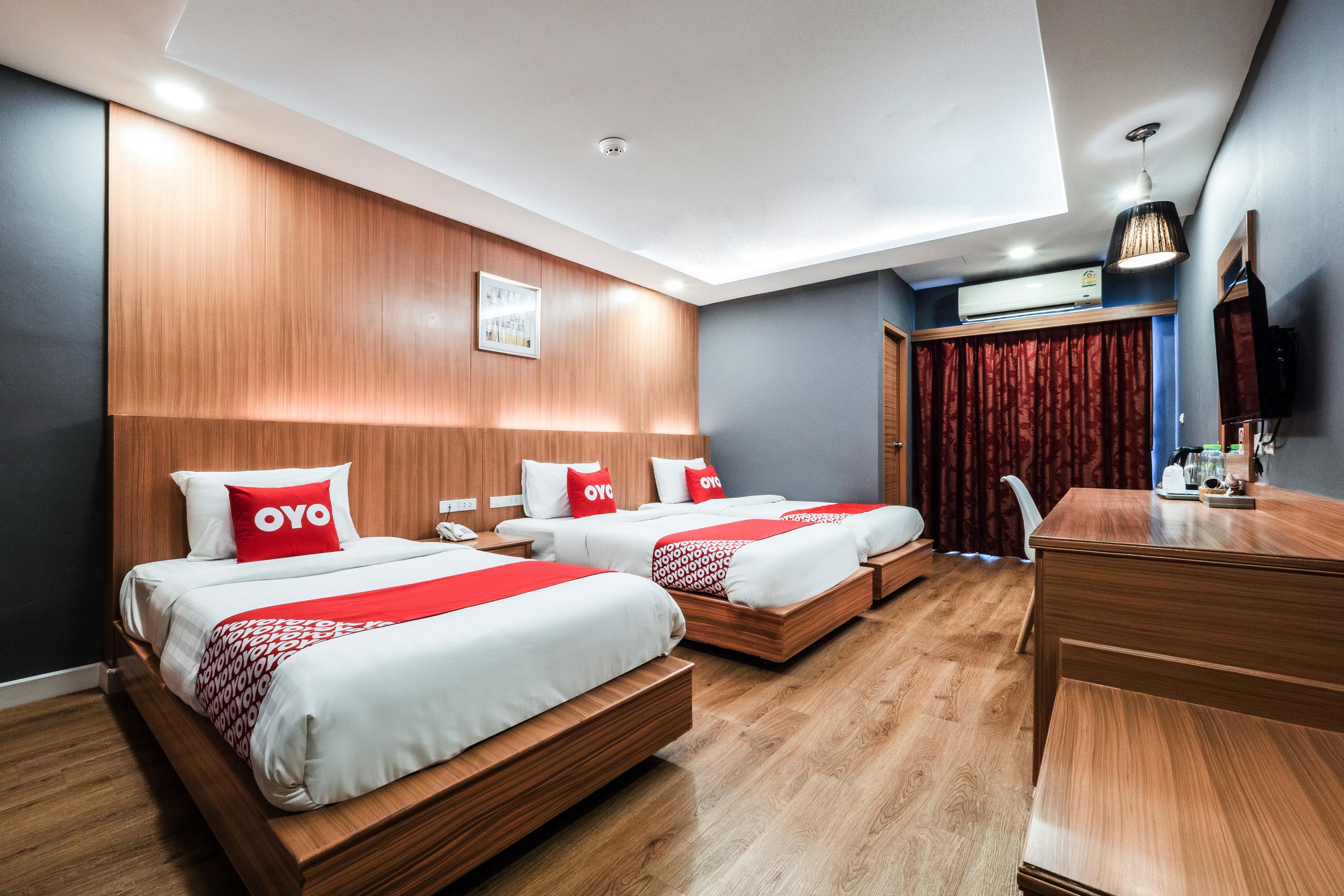 Curve Boutique 3*