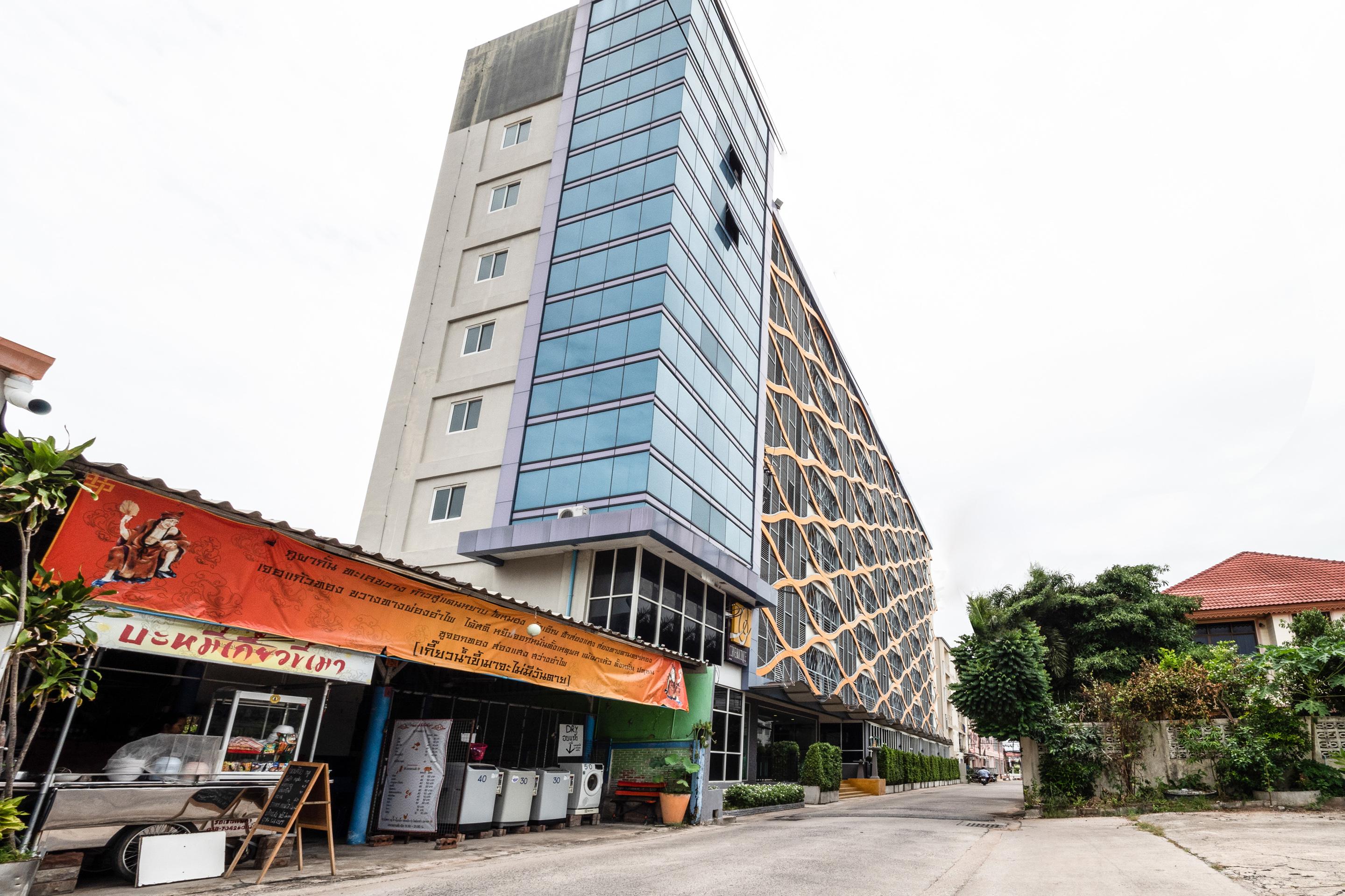 Curve Boutique Hotel 3*