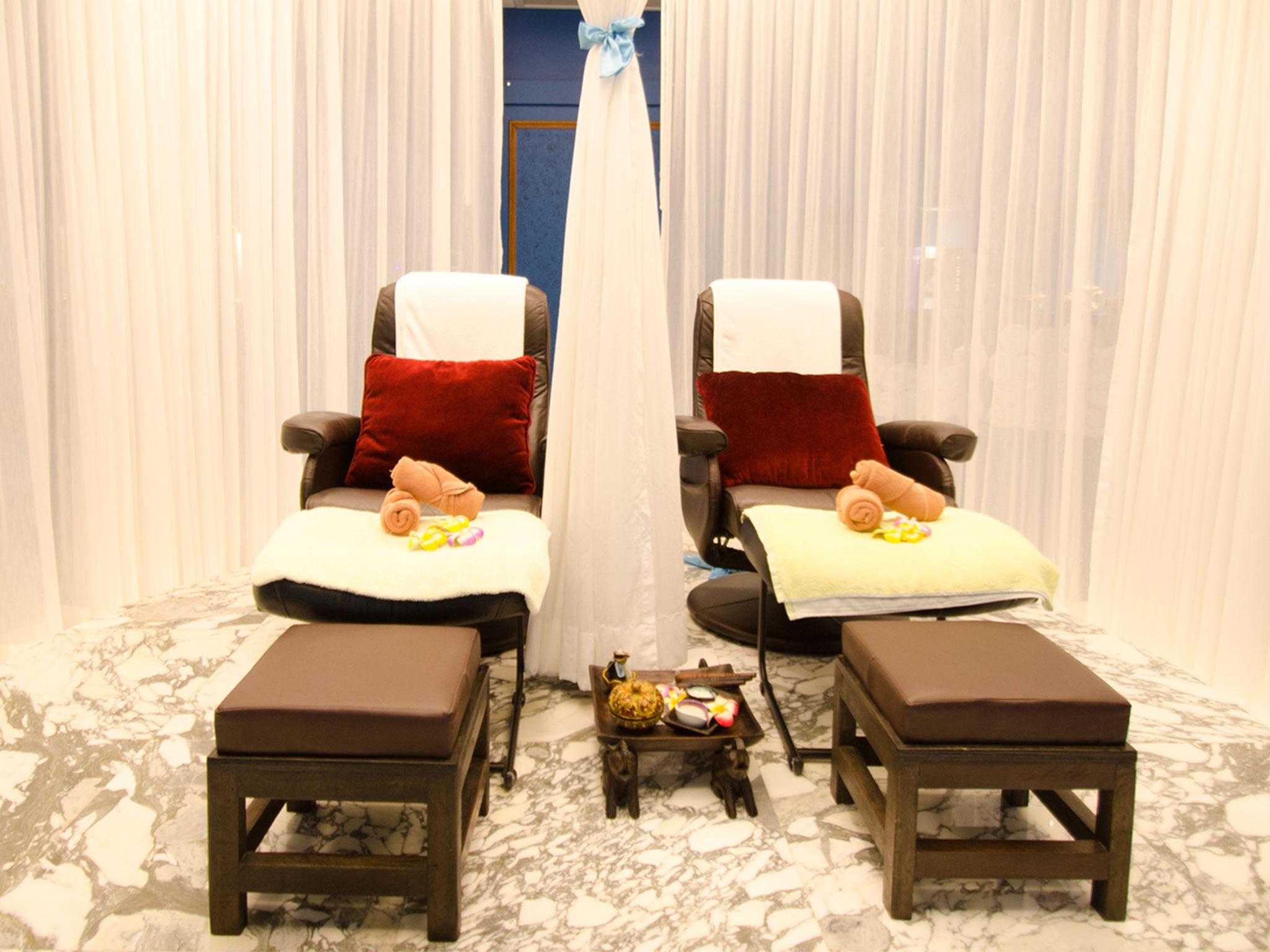 A-one Hotel