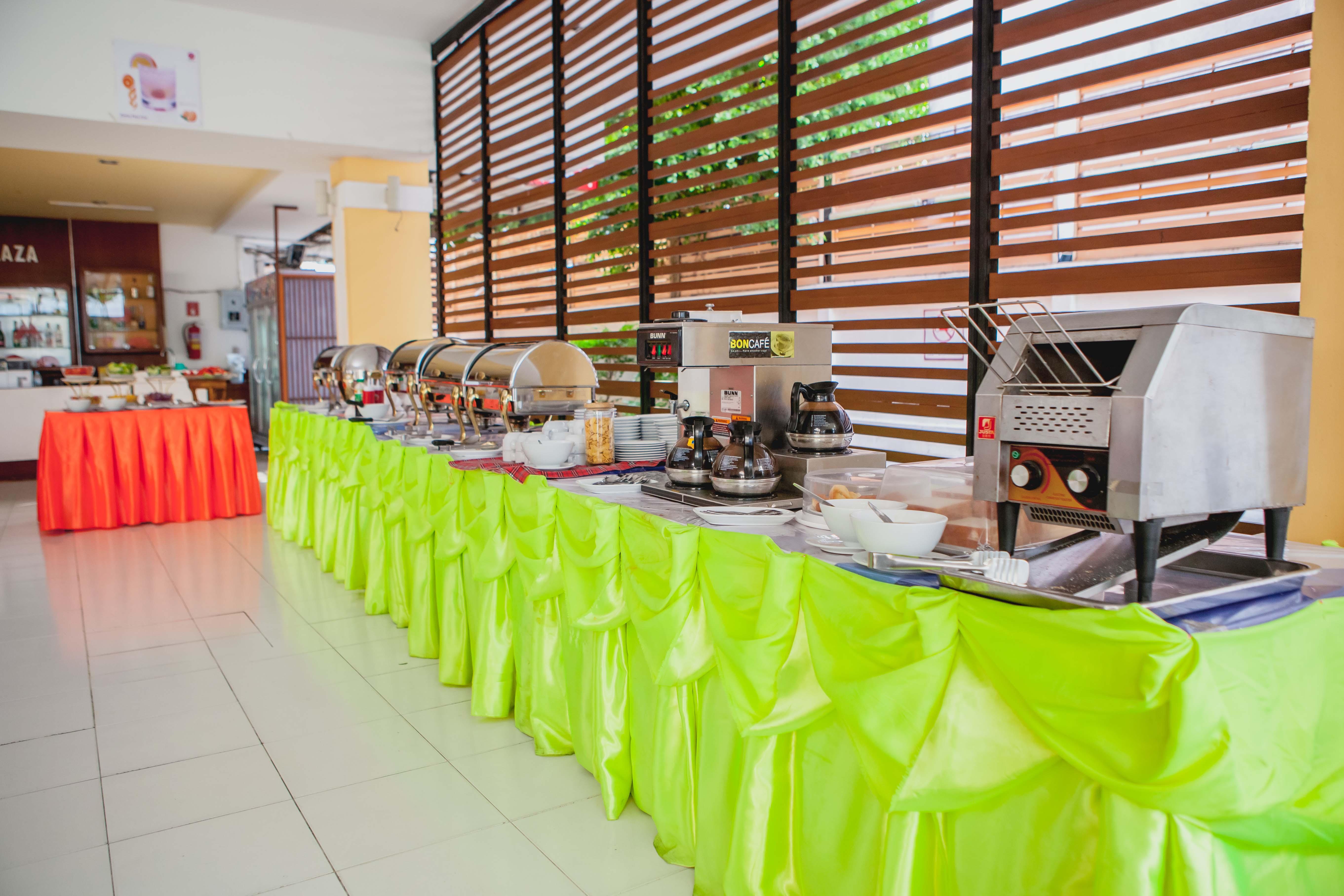 Eastiny Plaza Hotel 3*