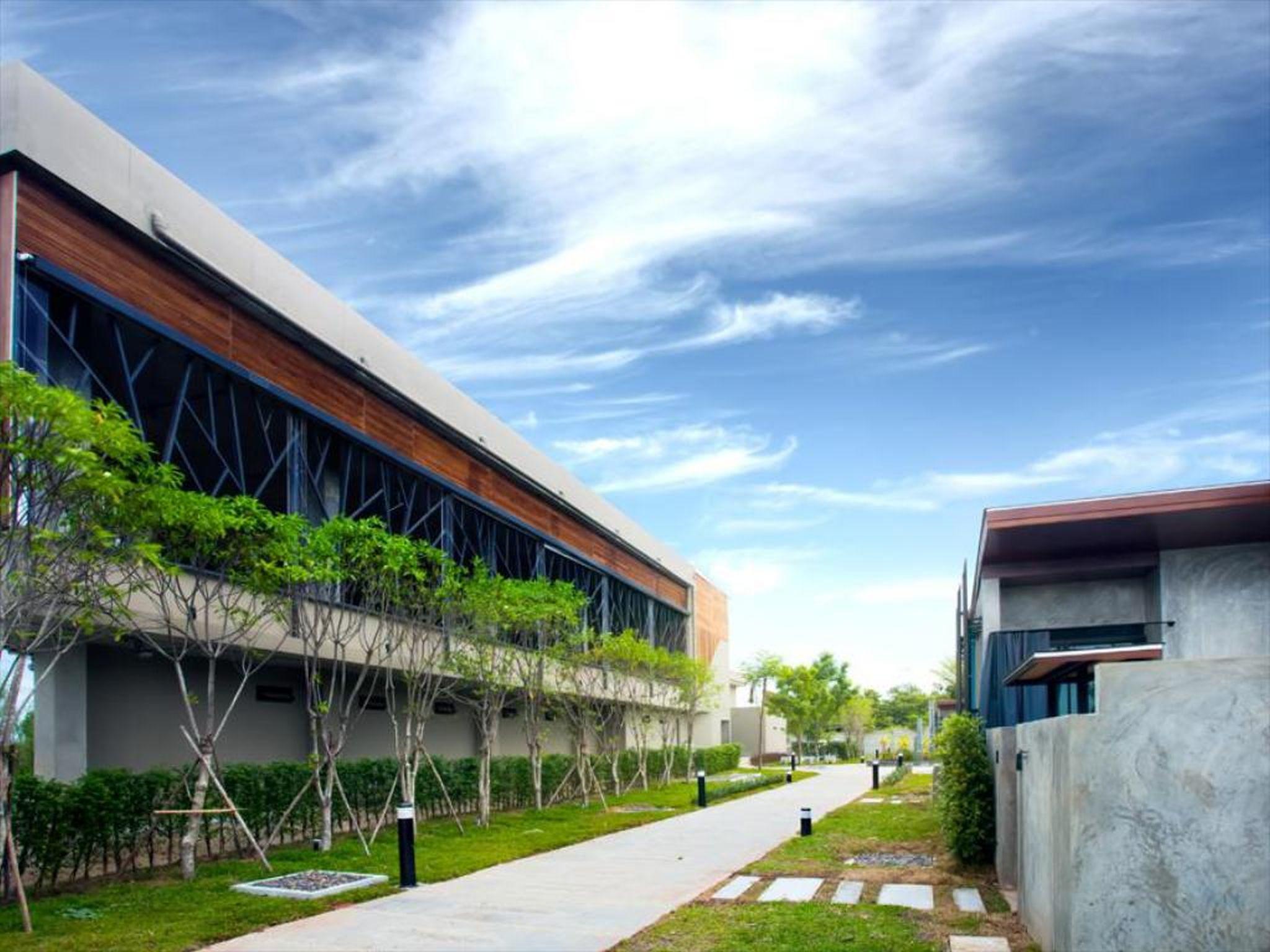 Resort Sunday Sea Two Pool Pattaya 5*