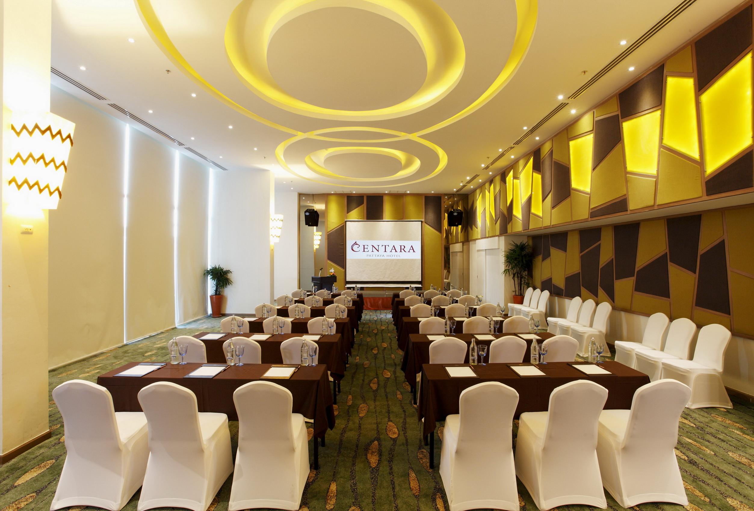 Centara 4*