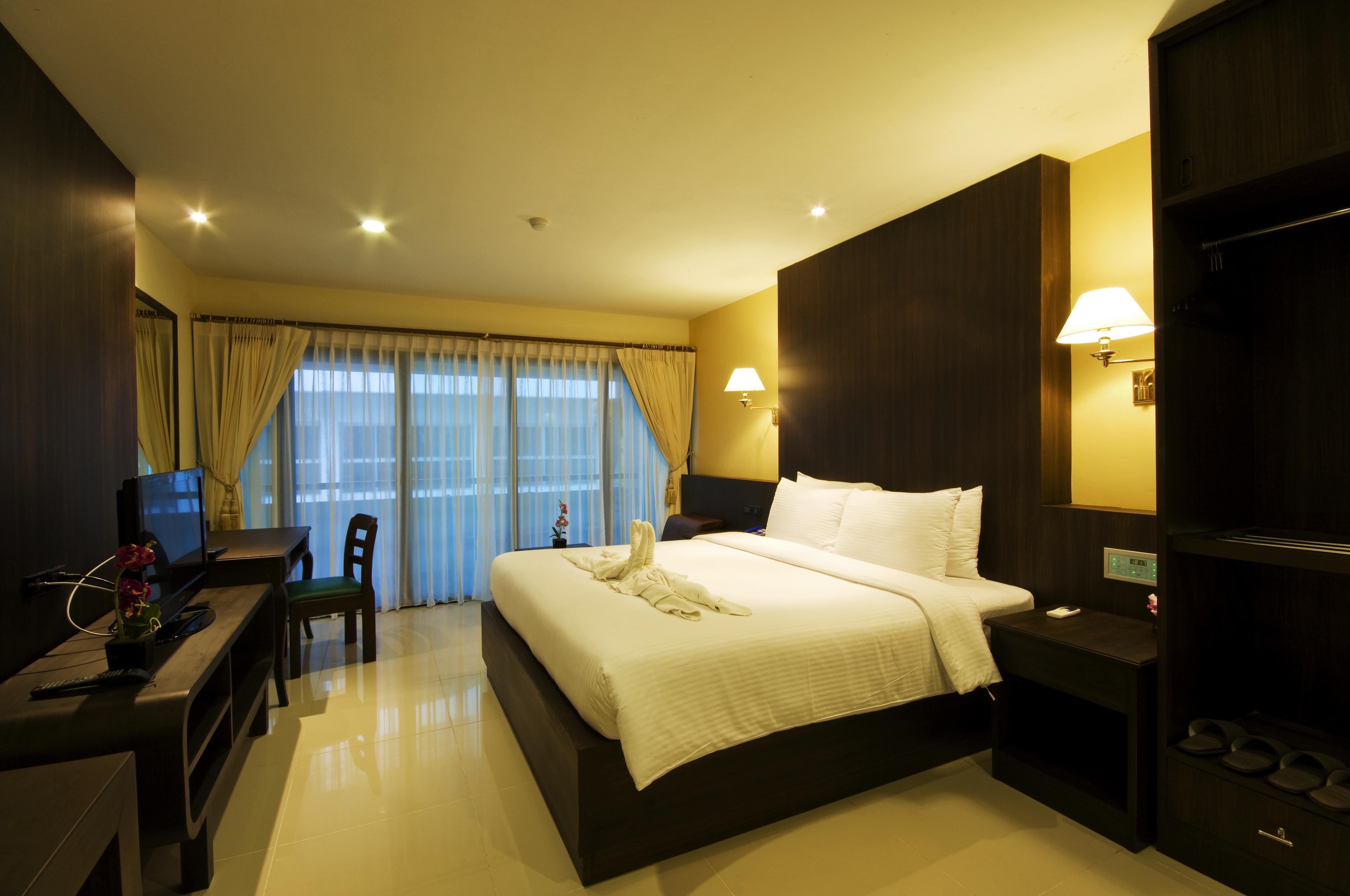 Baywalk Hotel