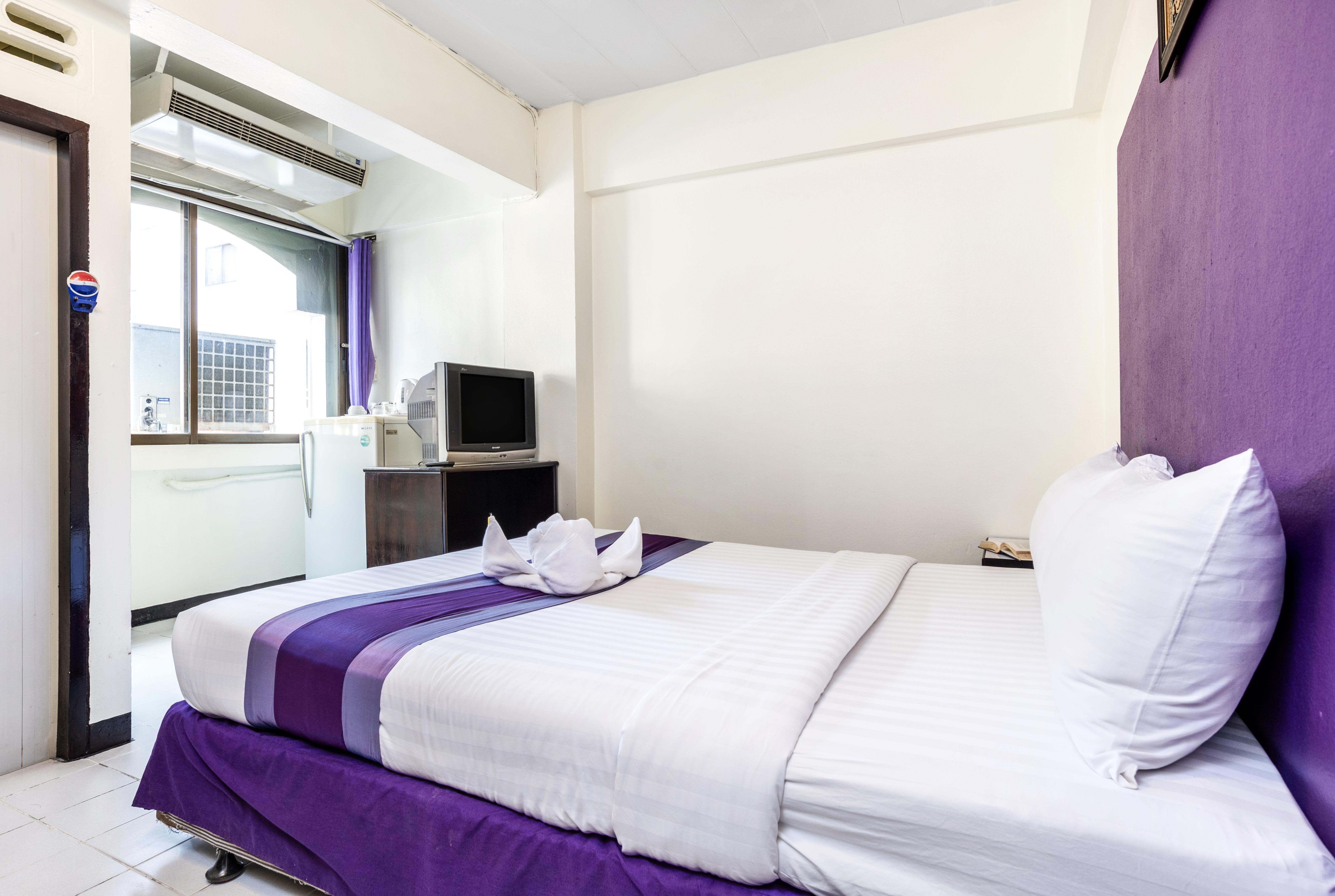 Sawasdee Sunshine Hotel