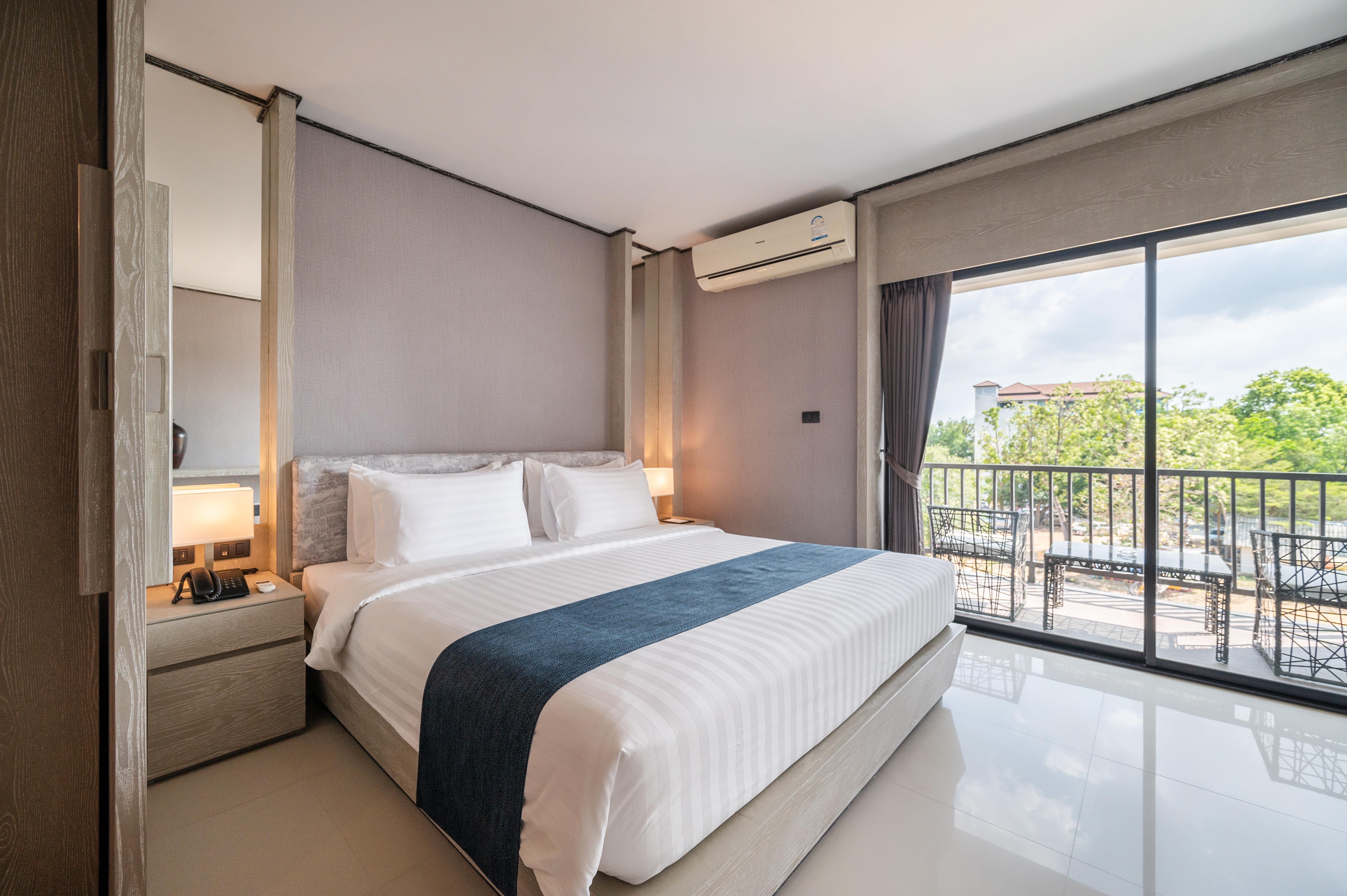 Hotel Manhattan - Sha Extra Pattaya