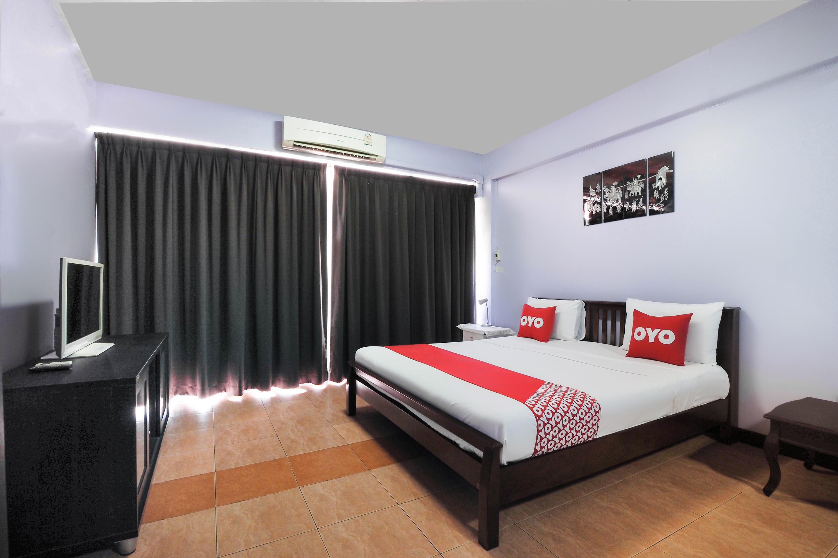 Oyo 963 Sunshine Hotel 2*