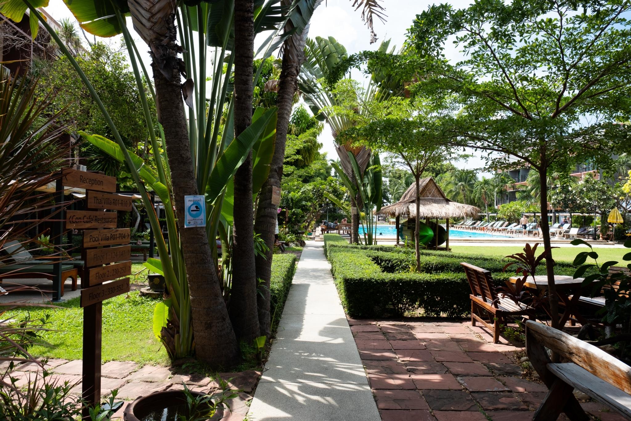 Basaya Hotel&resort 3*