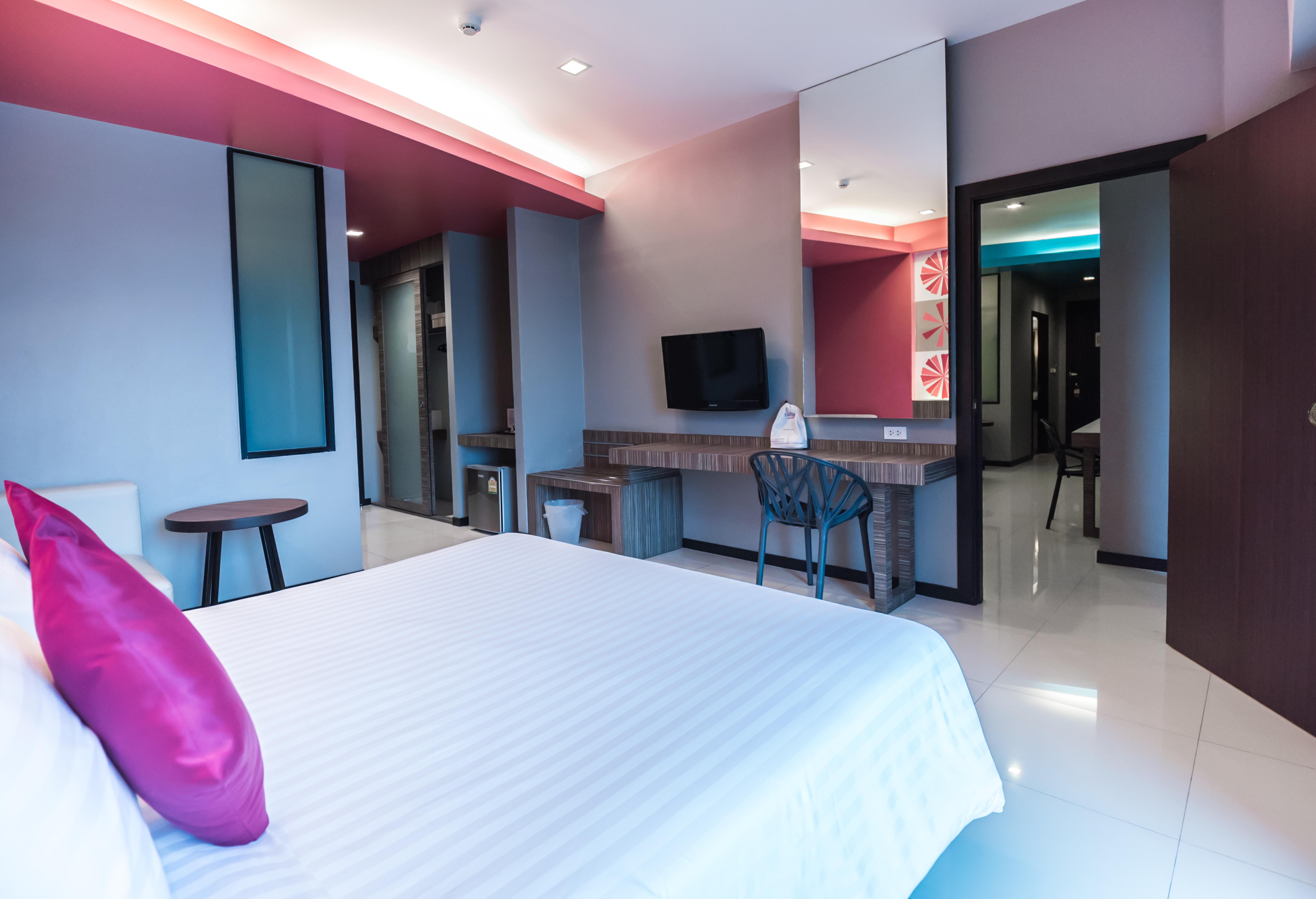 J Hotel 4*