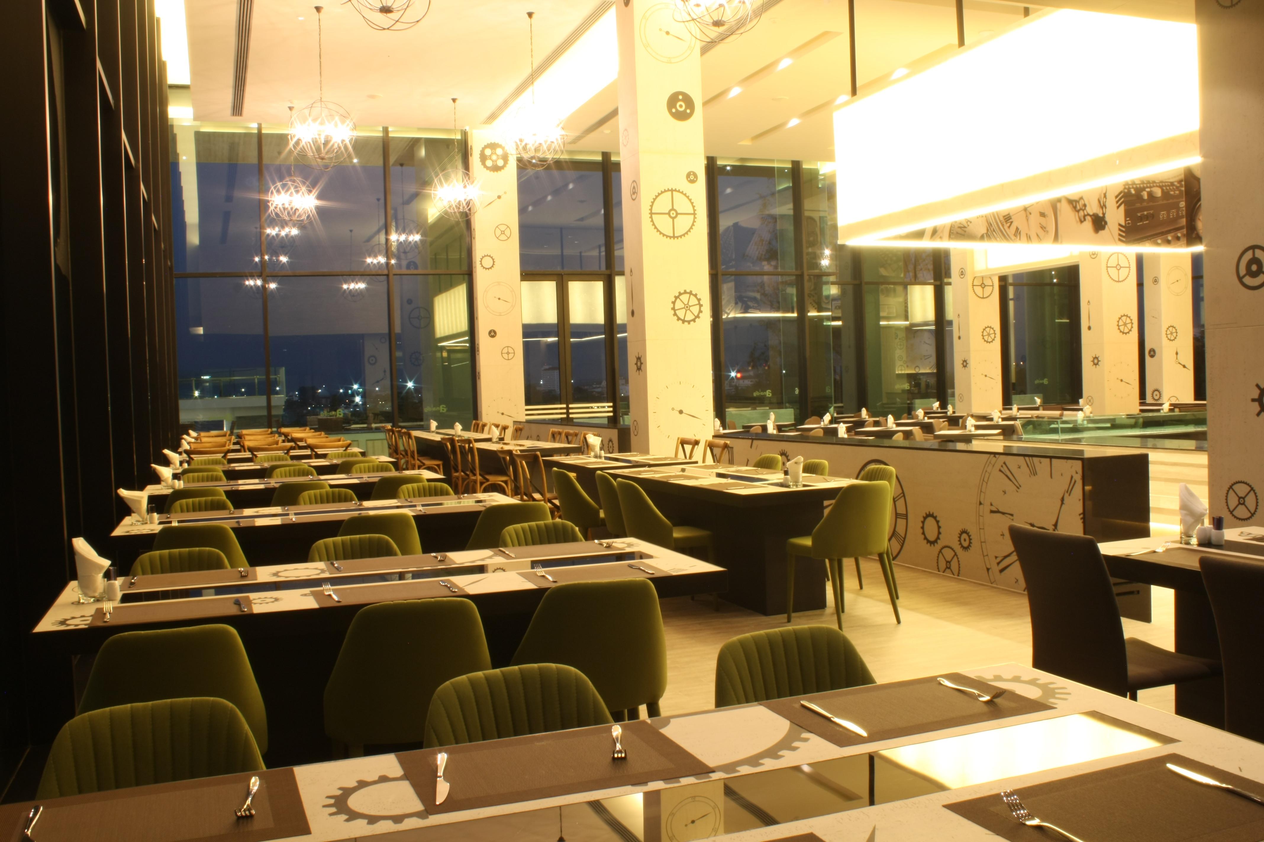 Hotel Tsix5 Phenomenal Pattaya