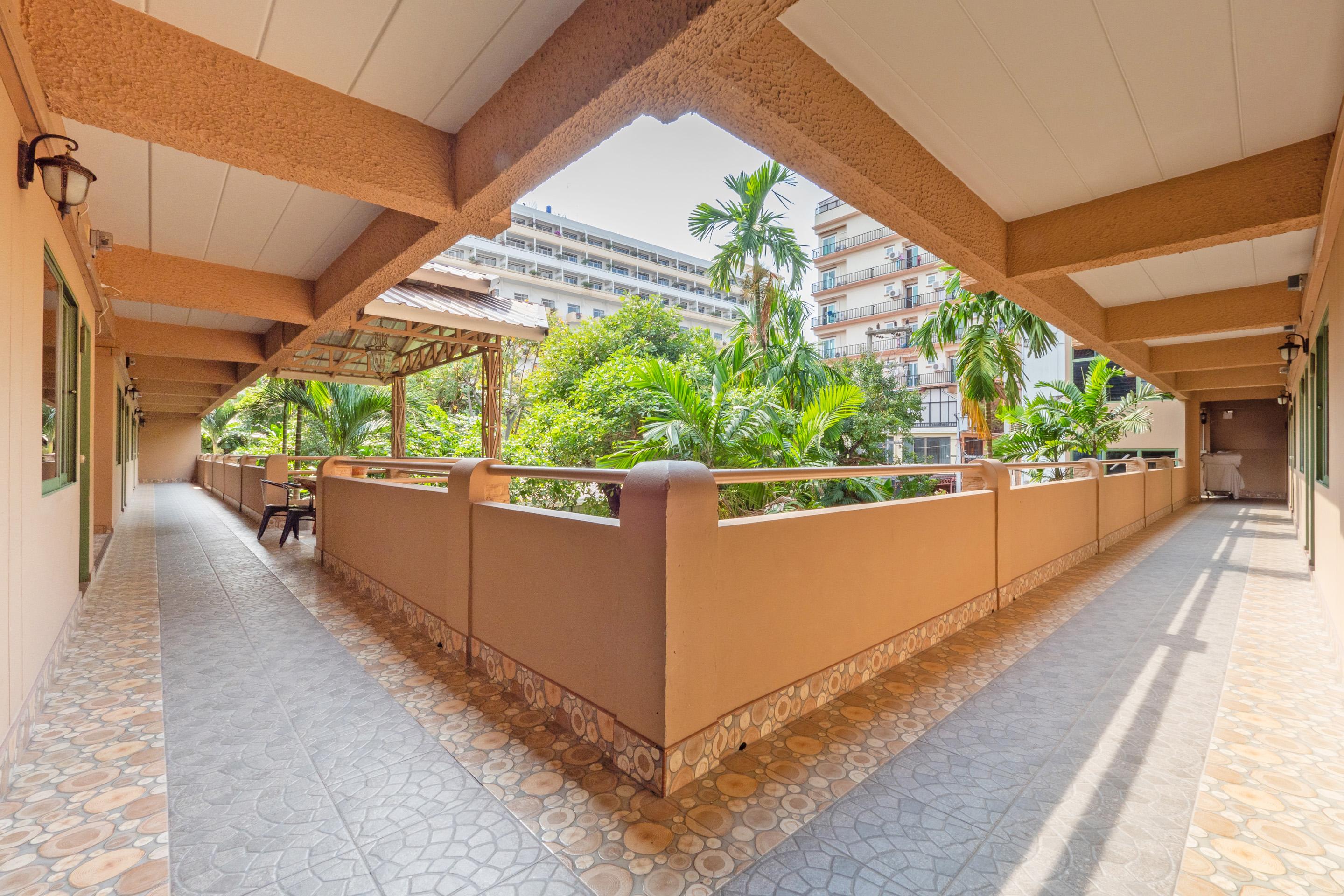 Hotel The One Sabai Living
