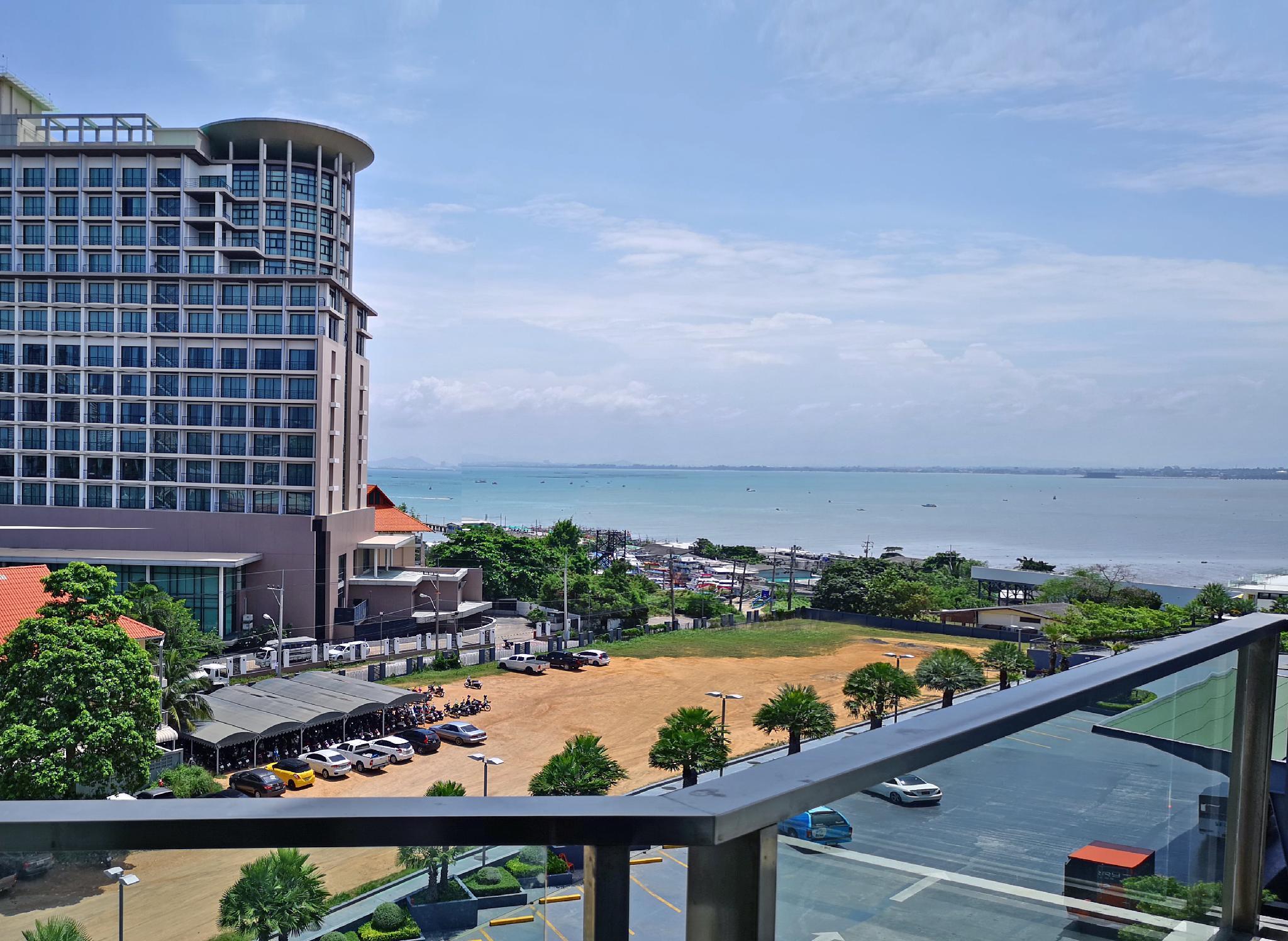 Hotel Tsix5 Quarter 5*