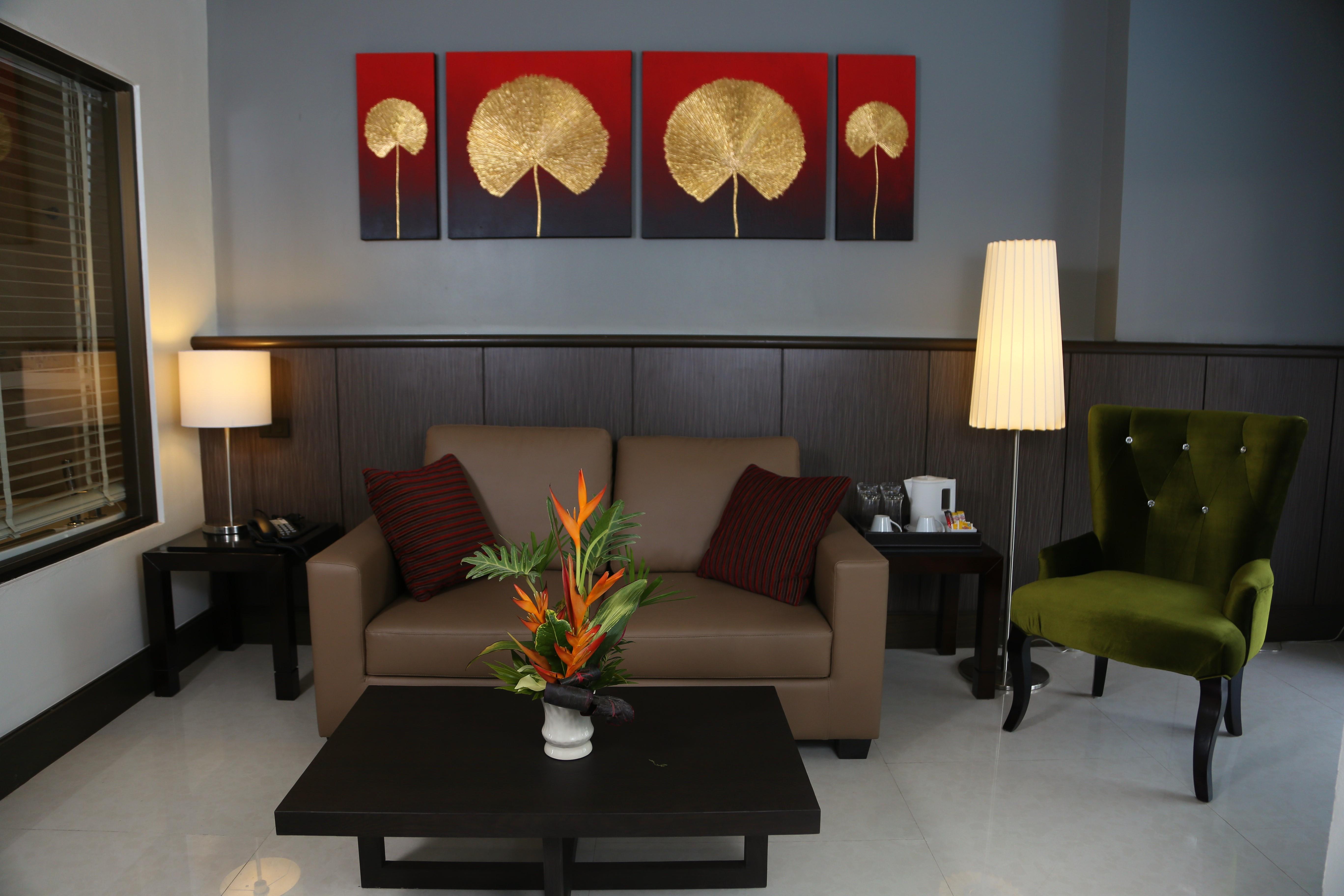 Woraburi & Hotel 4*