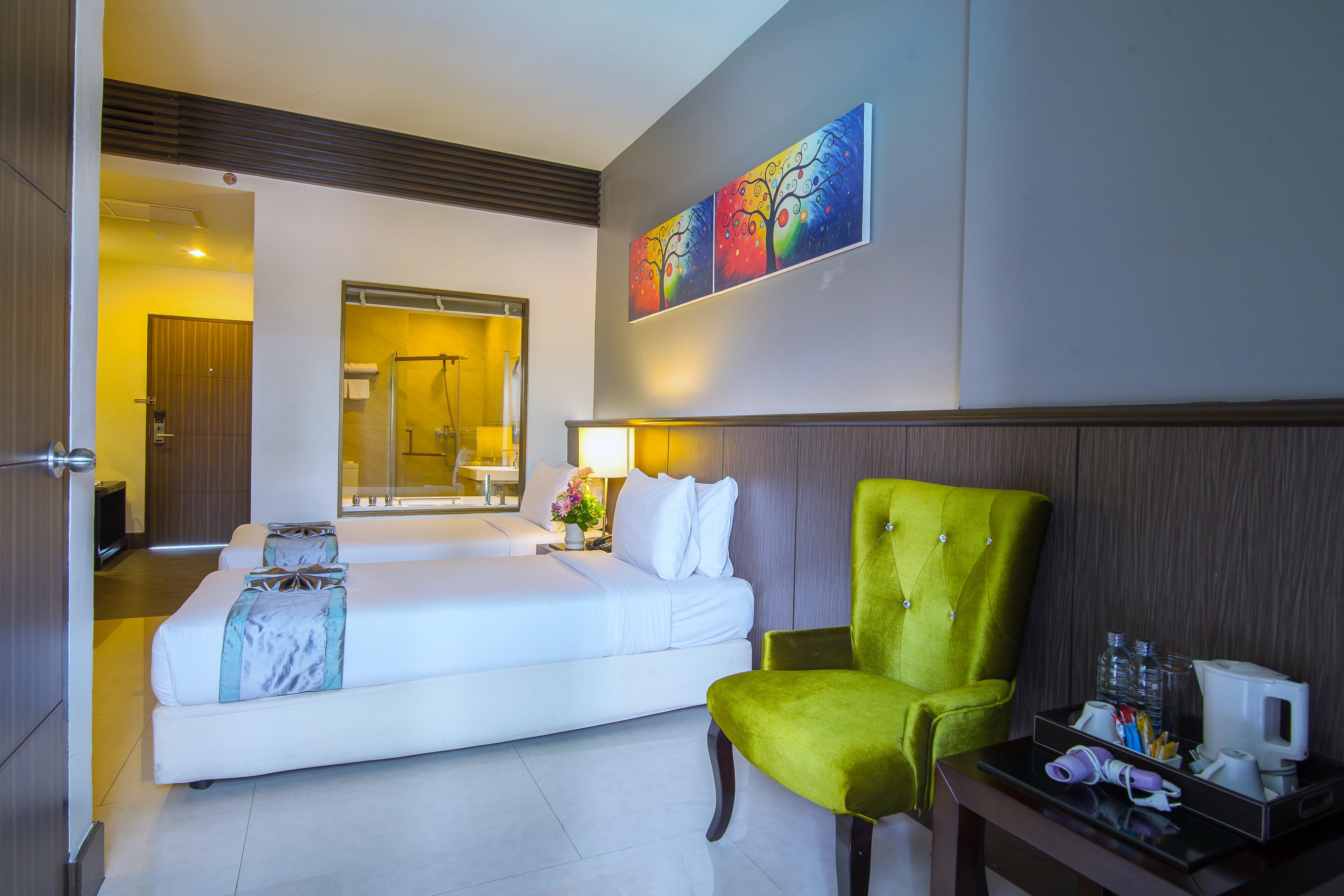 Woraburi & 4* Pattaya