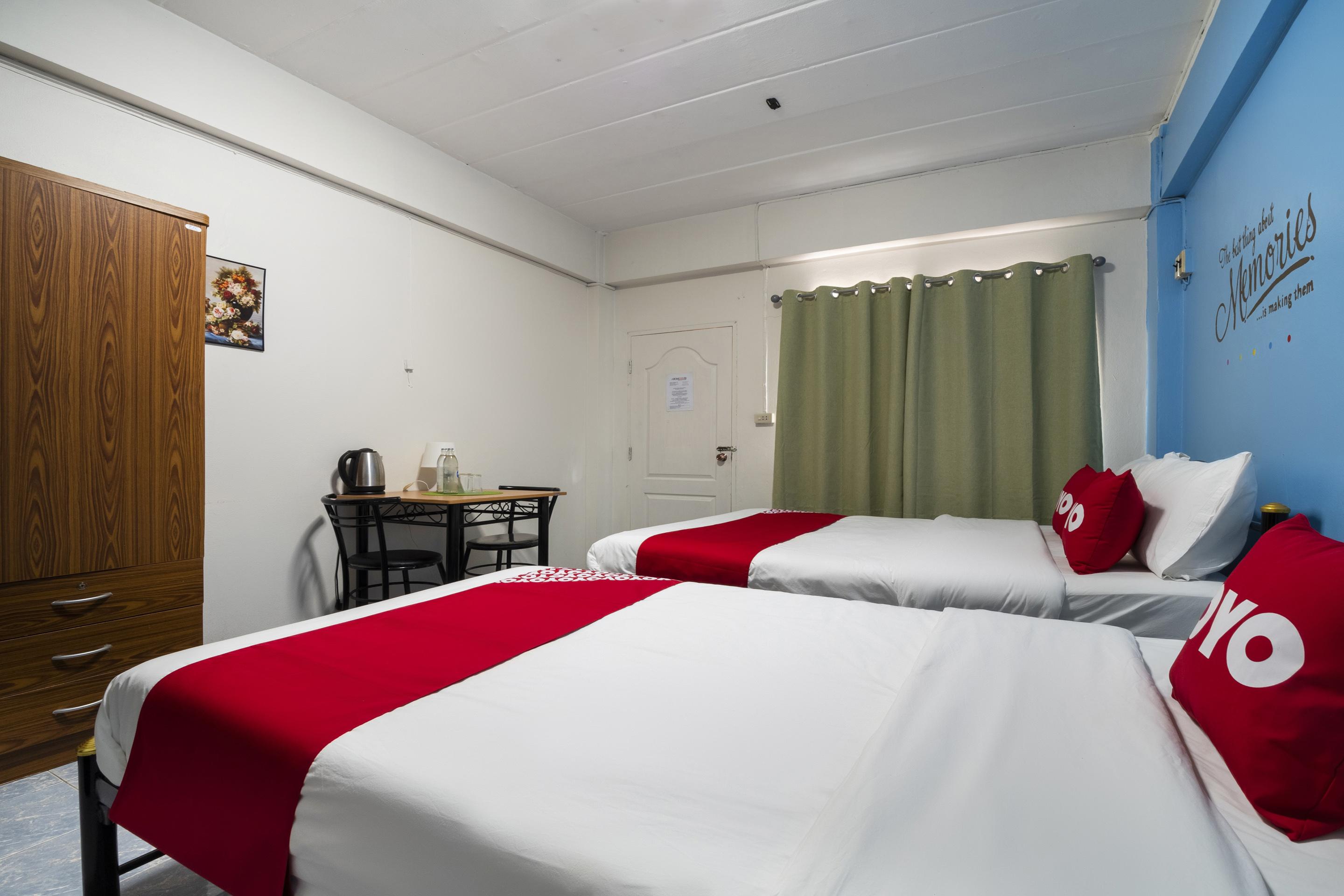 Oyo 838 Aromdee Hotel 2*