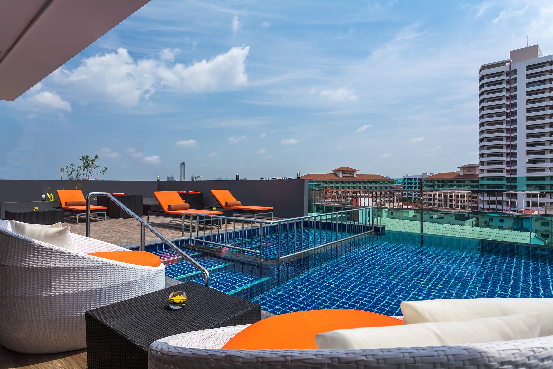 Nova Express Hotel 4*