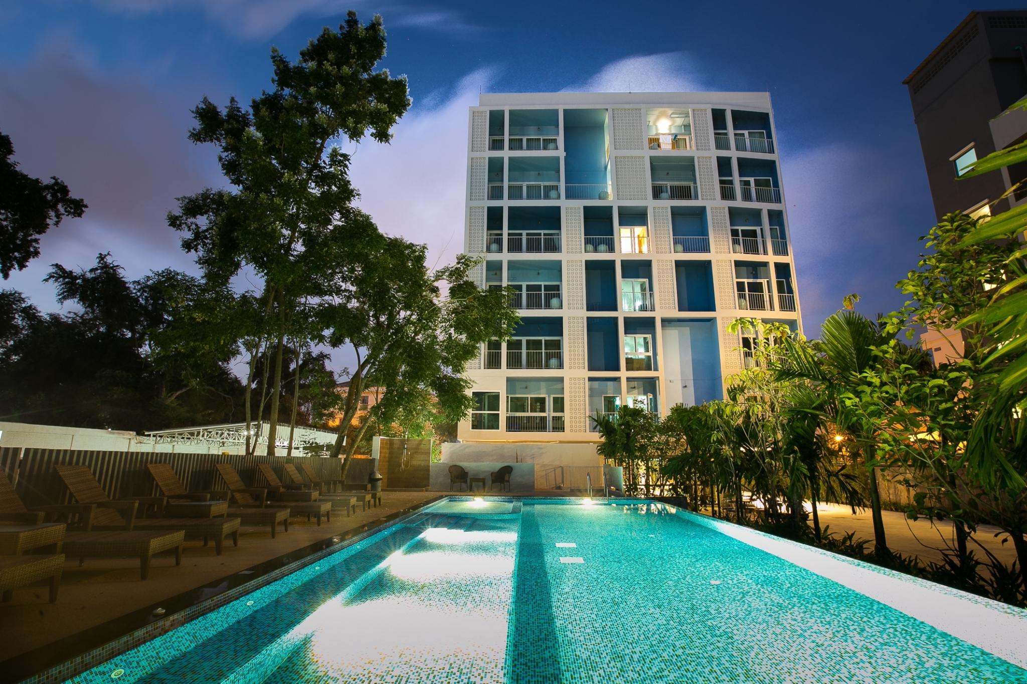 Deeprom Hotel 3*