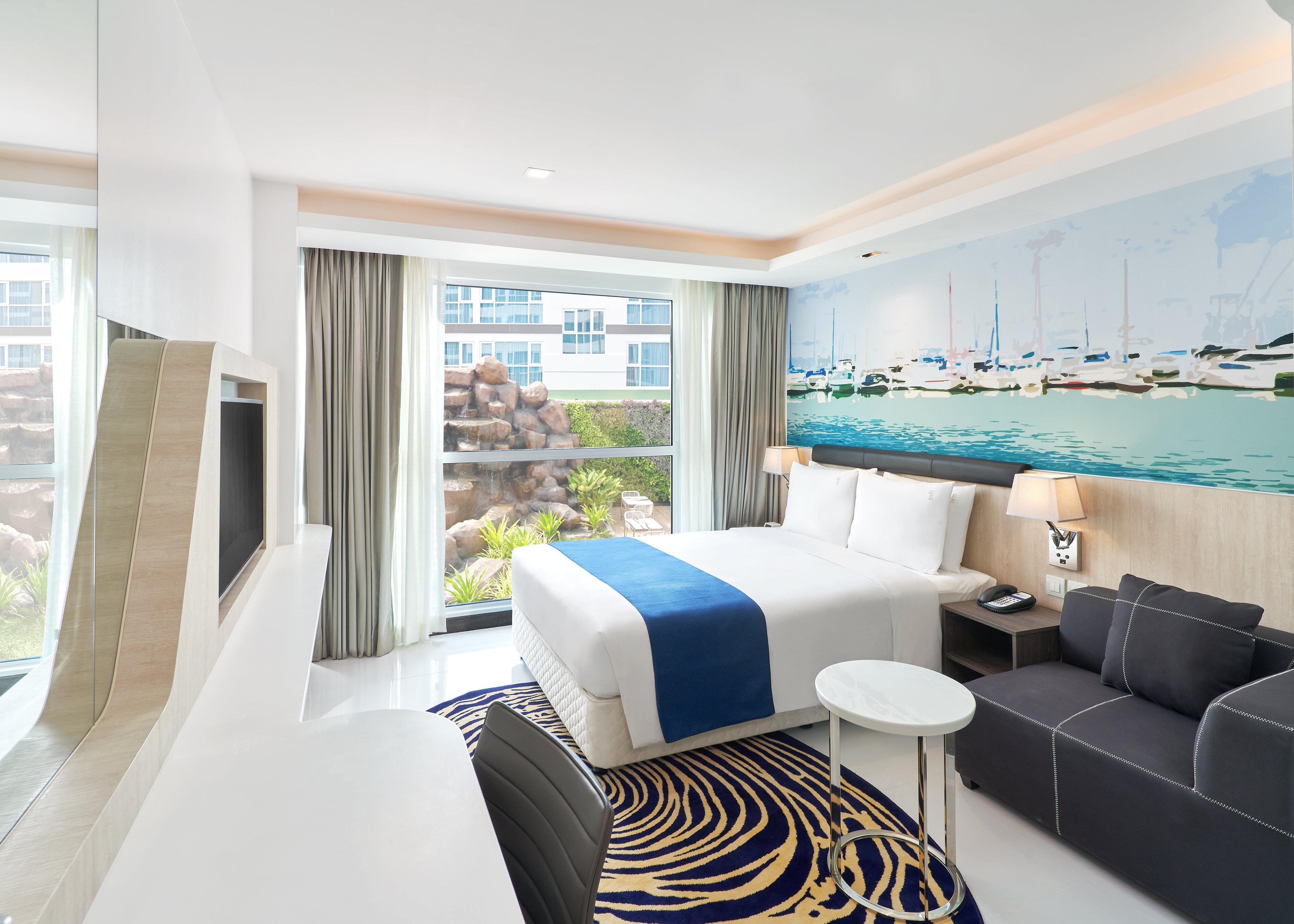 Express By Ihg Hotel 4*