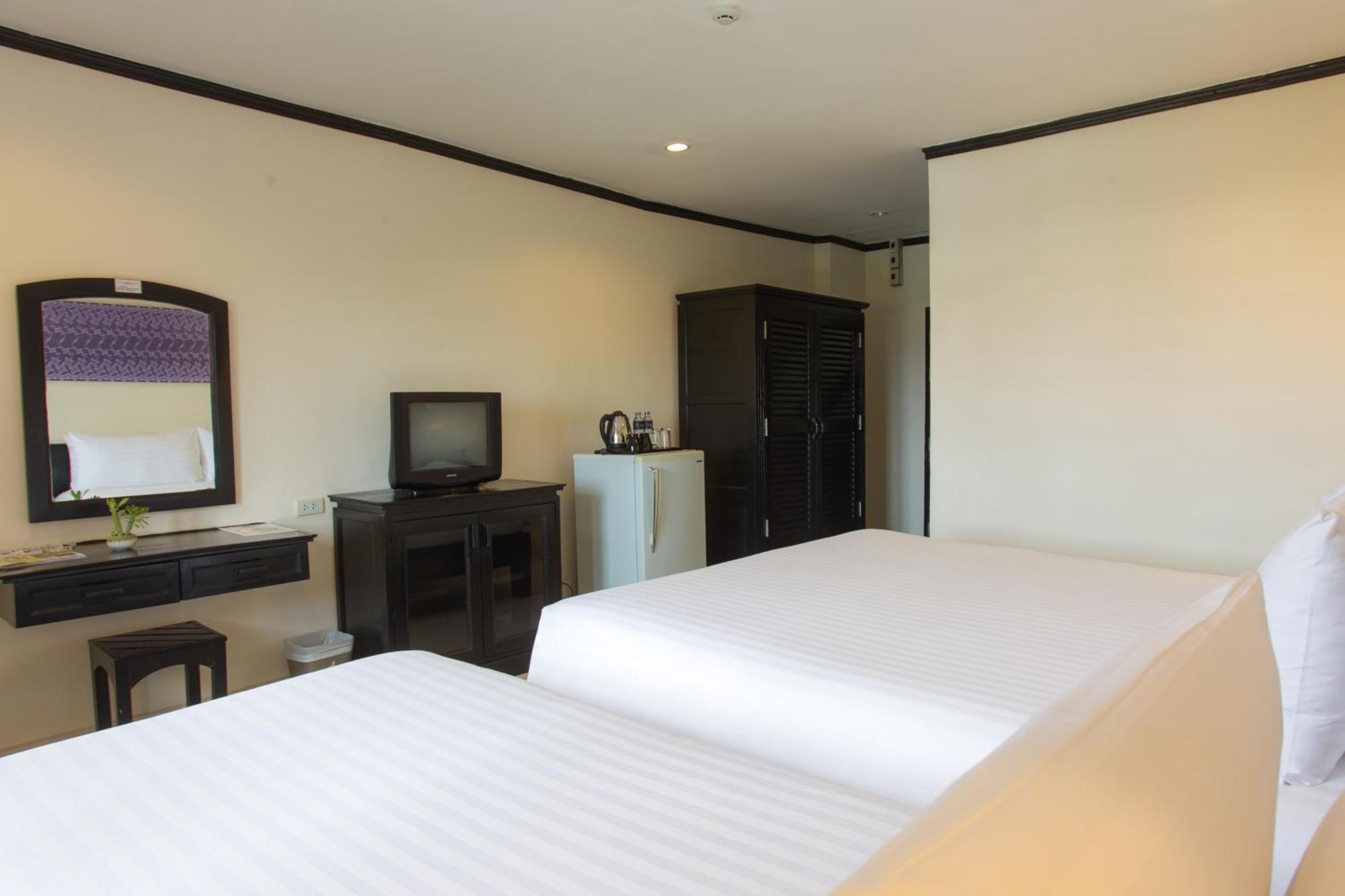 Golden Tulip Essential Hotel 4*