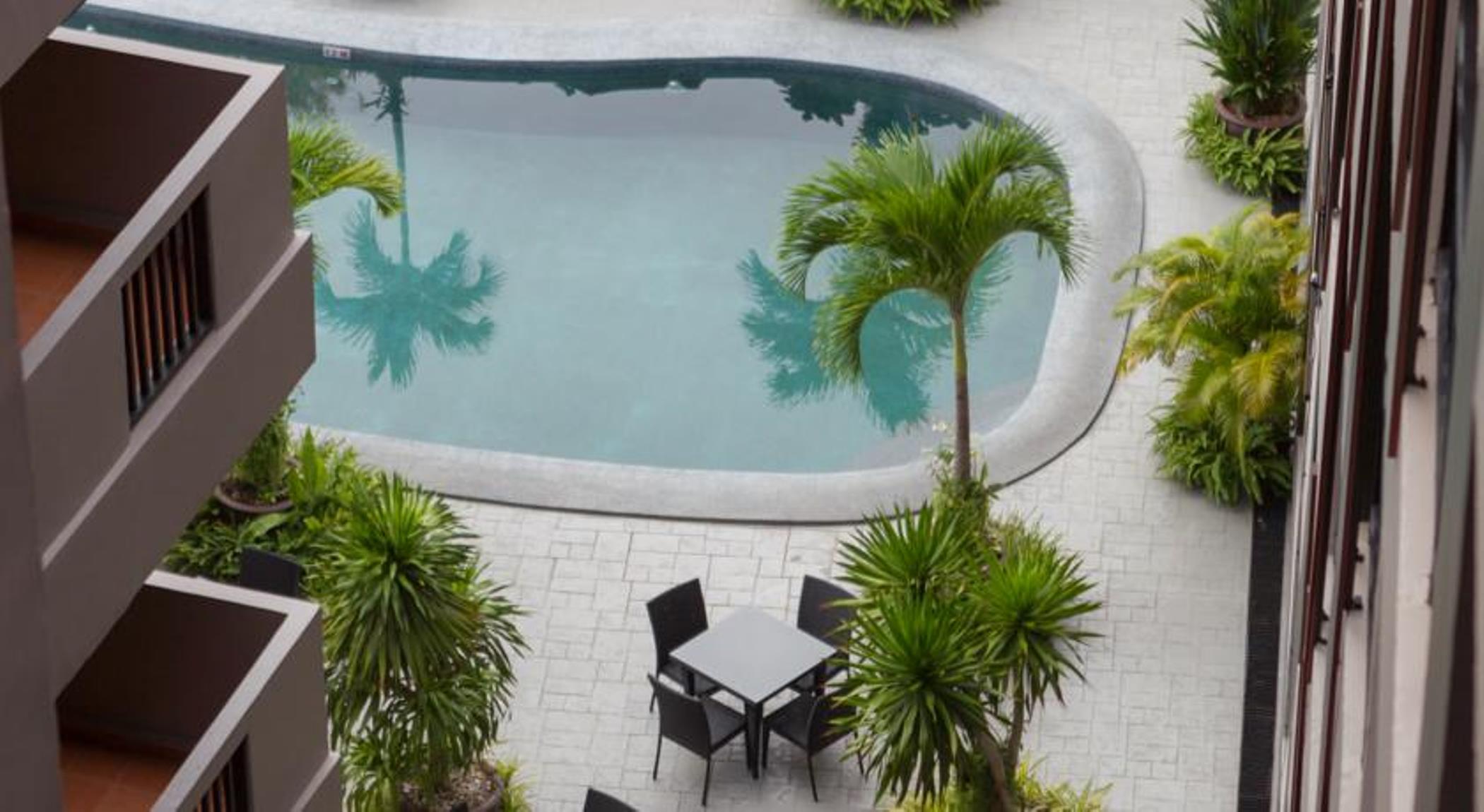 Hotel Golden Tulip Essential 4*