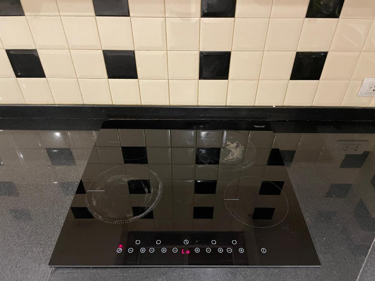 Villa Private Pool & Jacuzzi Villa, Phratumnak, - 600m From The Beach, 711 Nearby *