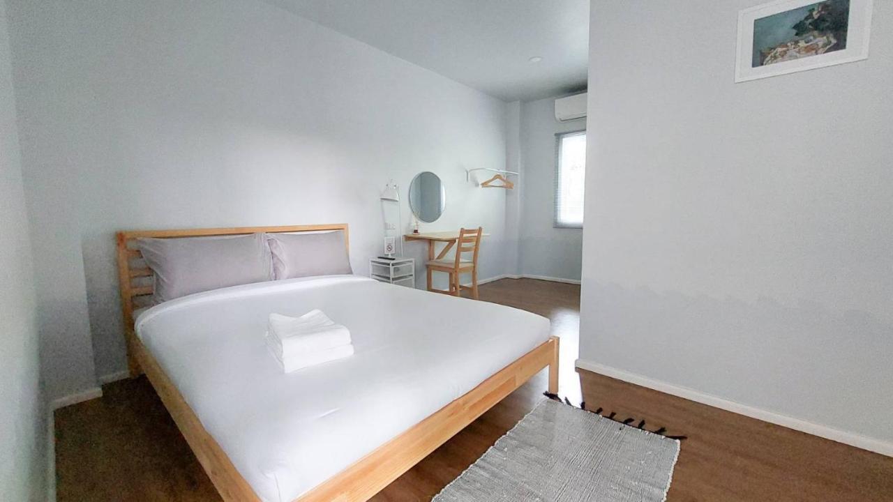 The Inn10: Pool With 9 Bedrooms