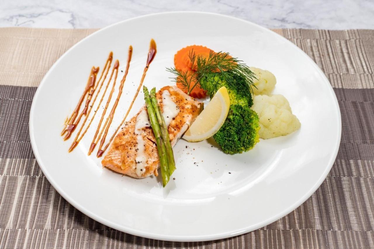 Zip & Restaurant 3*