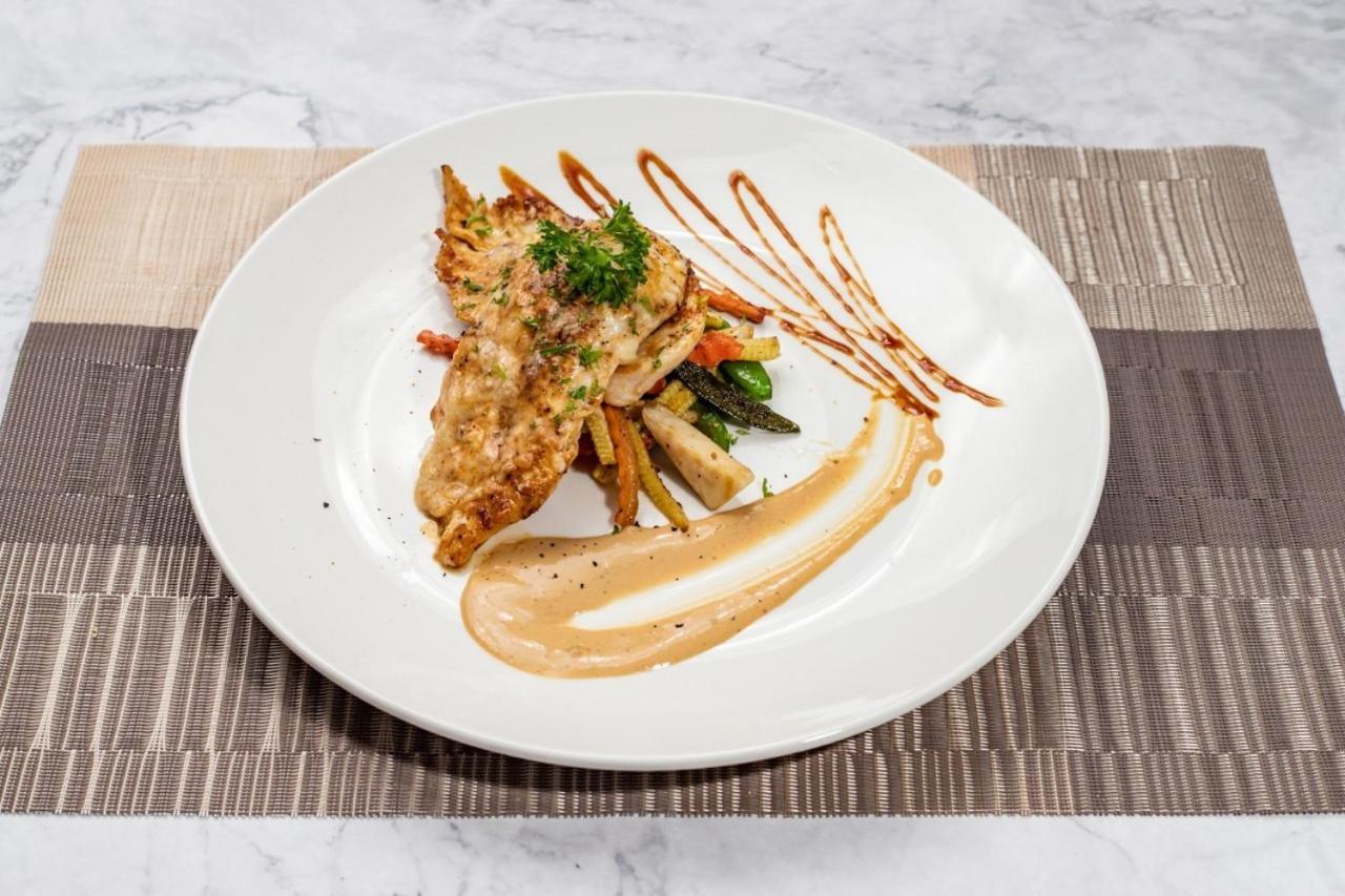 Zip & Restaurant Hotel