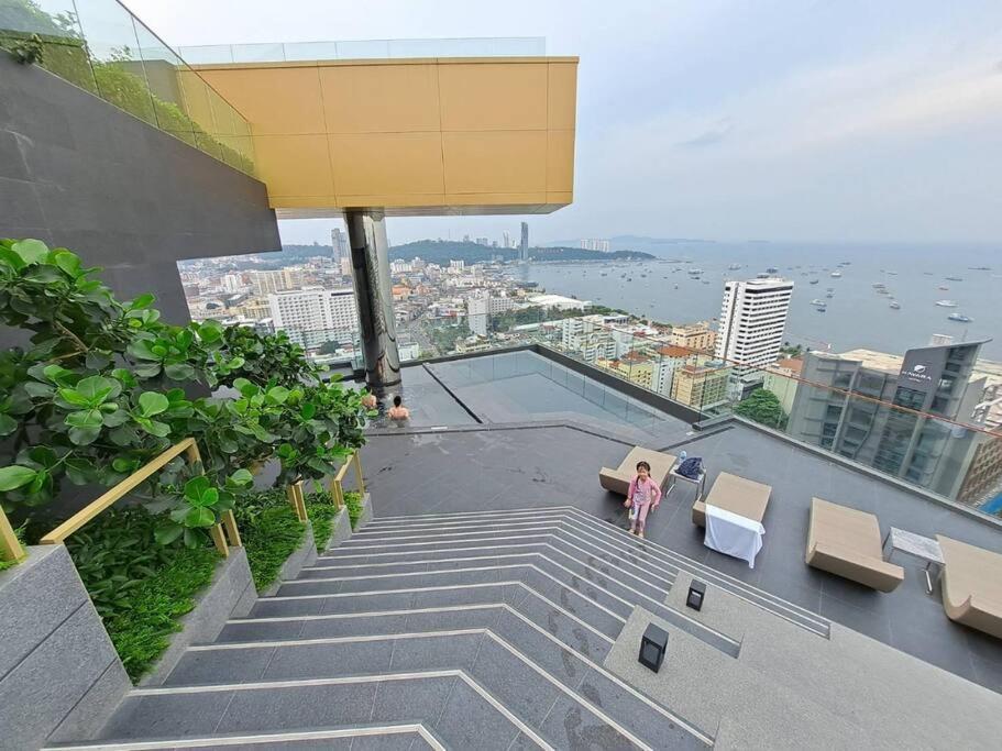 Downtown Chic Rooftop Pool #en797 Apartment Pattaya