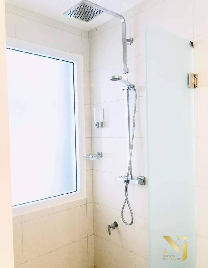 Nj Center Hotel