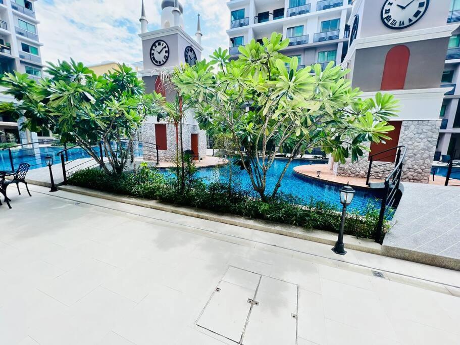 New 1-br Pool View New Arcadia
