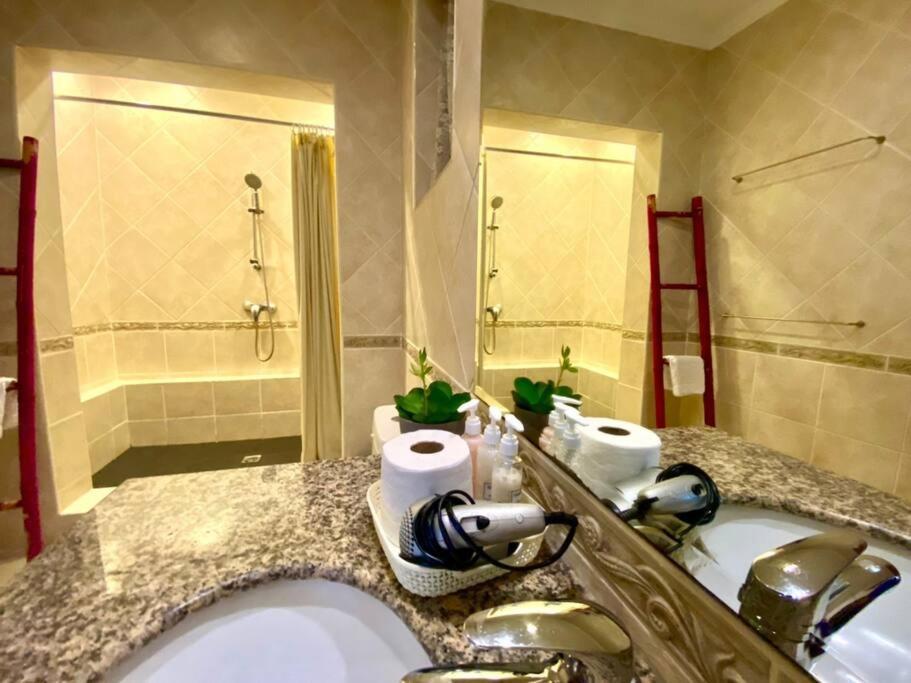 Majestic Poolvillas 2 Bedrooms & Cozy Villa *
